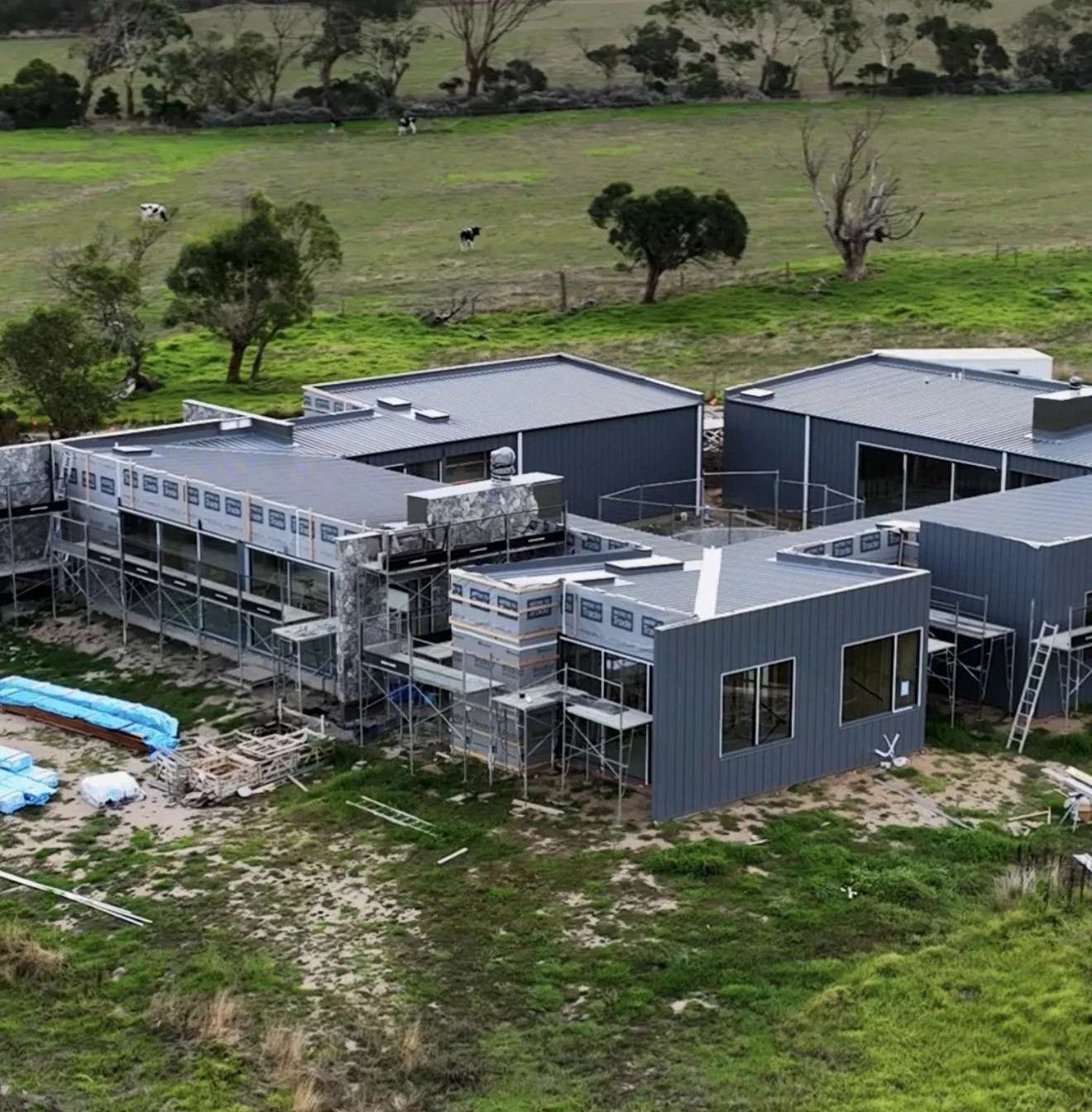 DROWLEYS PROJECT | A LANDMARK BASS COAST RESIDENCE TAKING SHAPE.