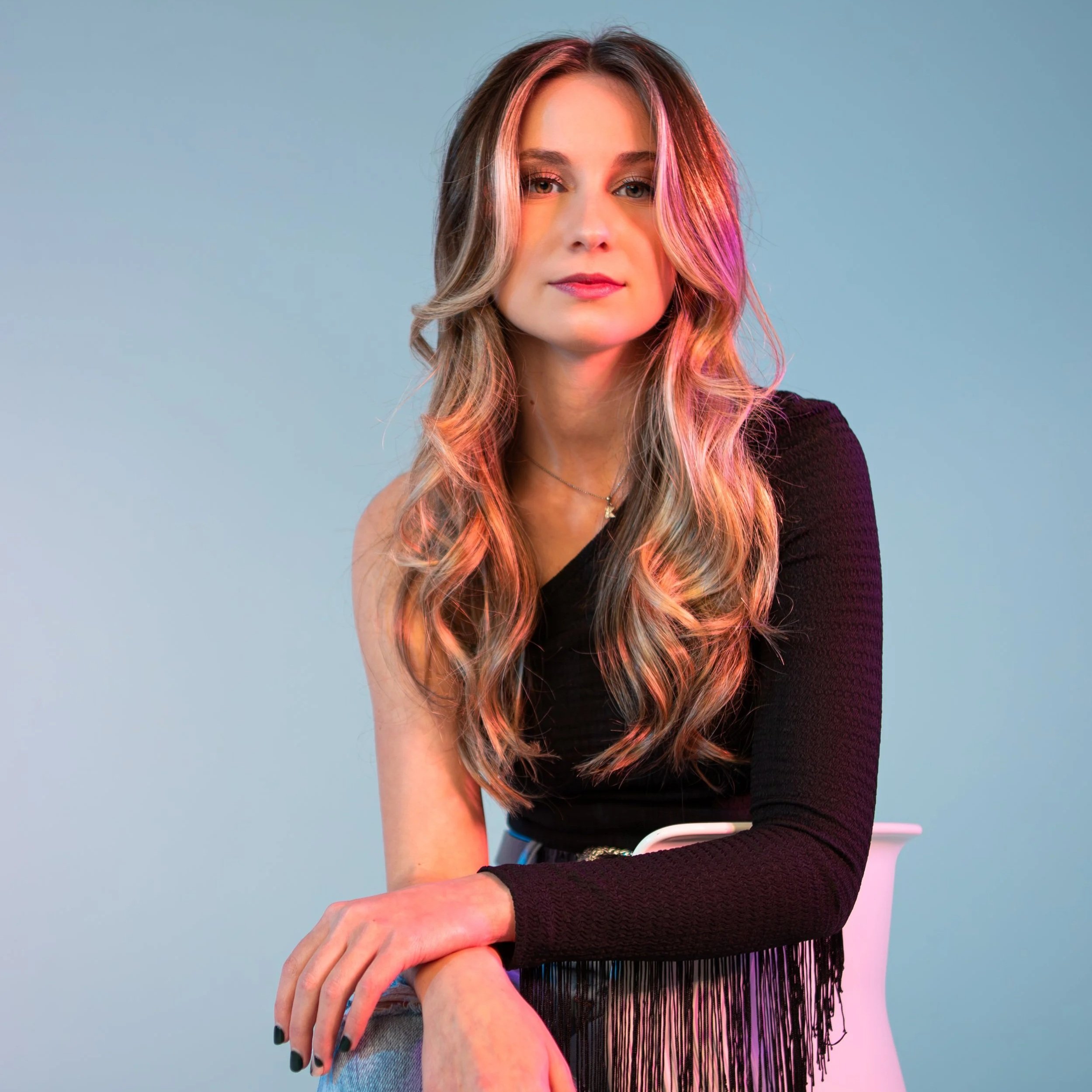 Kaylyn Sahs - Recipient of the 2026 Women In Leadership Award for Unique Impact. Kaylyn Sahs is a rising country singer-songwriter and Nashville recording artist whose powerful vocals and heartfelt storytelling are quickly making her one to watch.