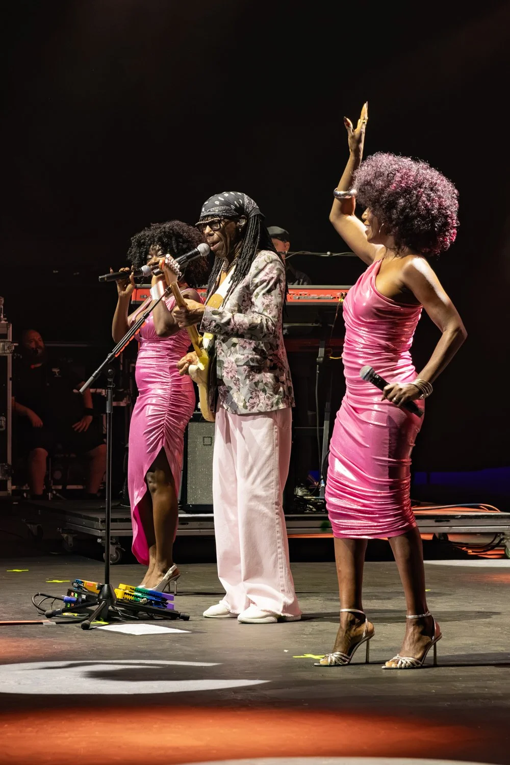 Nile Rodgers &amp; CHIC Bring Timeless Funk to the Pacific Amphitheatre