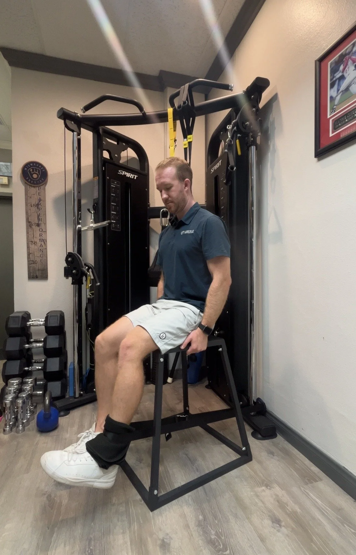 Strength test for knee pain