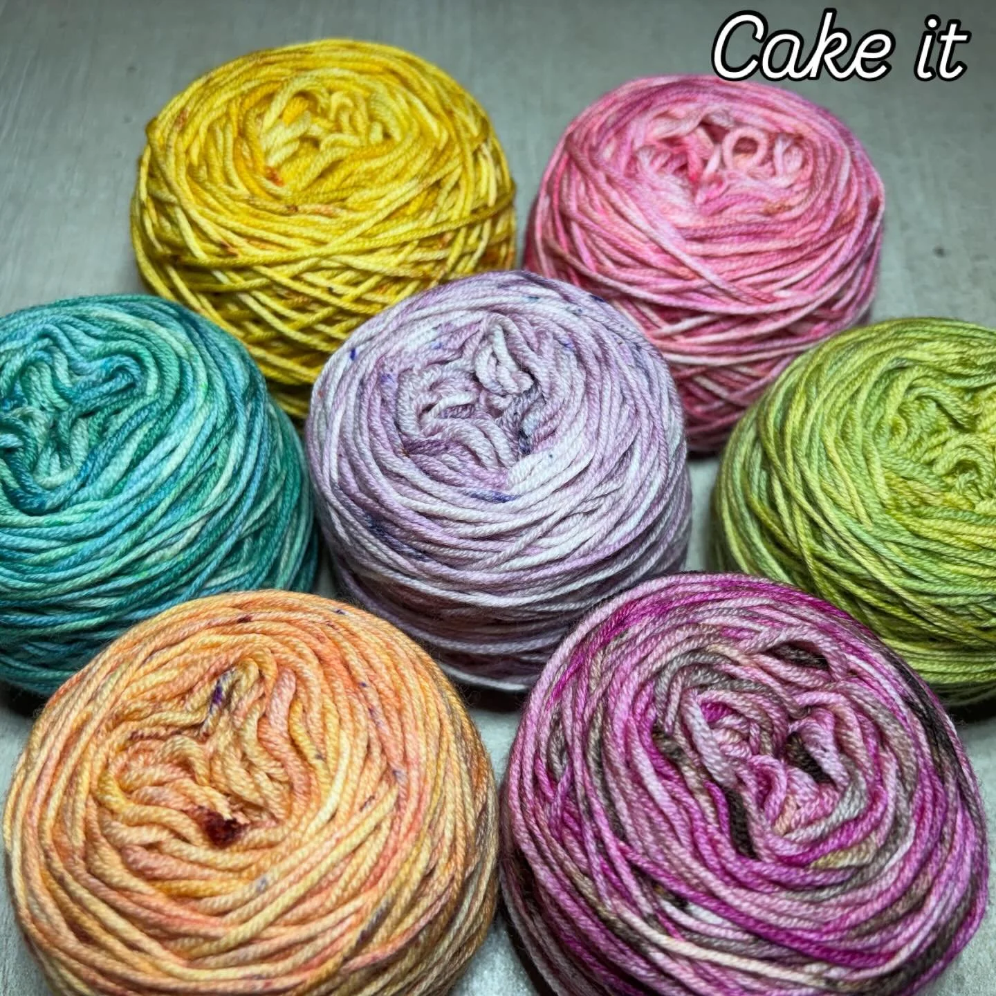 #cakeit #yarnlove #colouriseverything