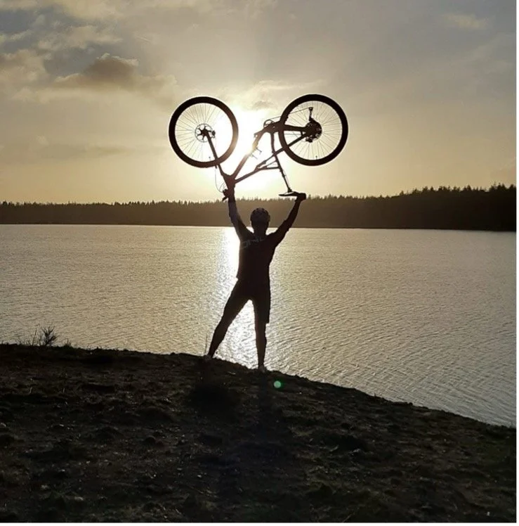 Vallen op de trail. Opstaan in je hoofd. Over sport, mindfulness en revalideren.