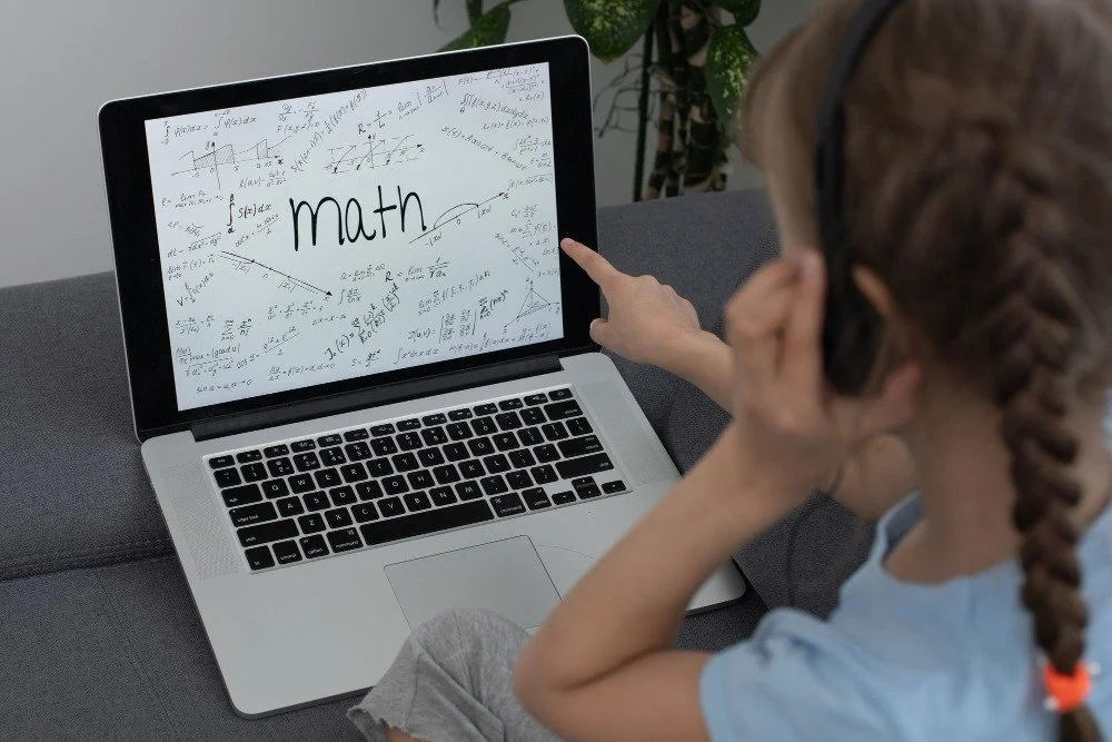 How Online Maths Tutoring Builds Confidence in GCSE Maths Students