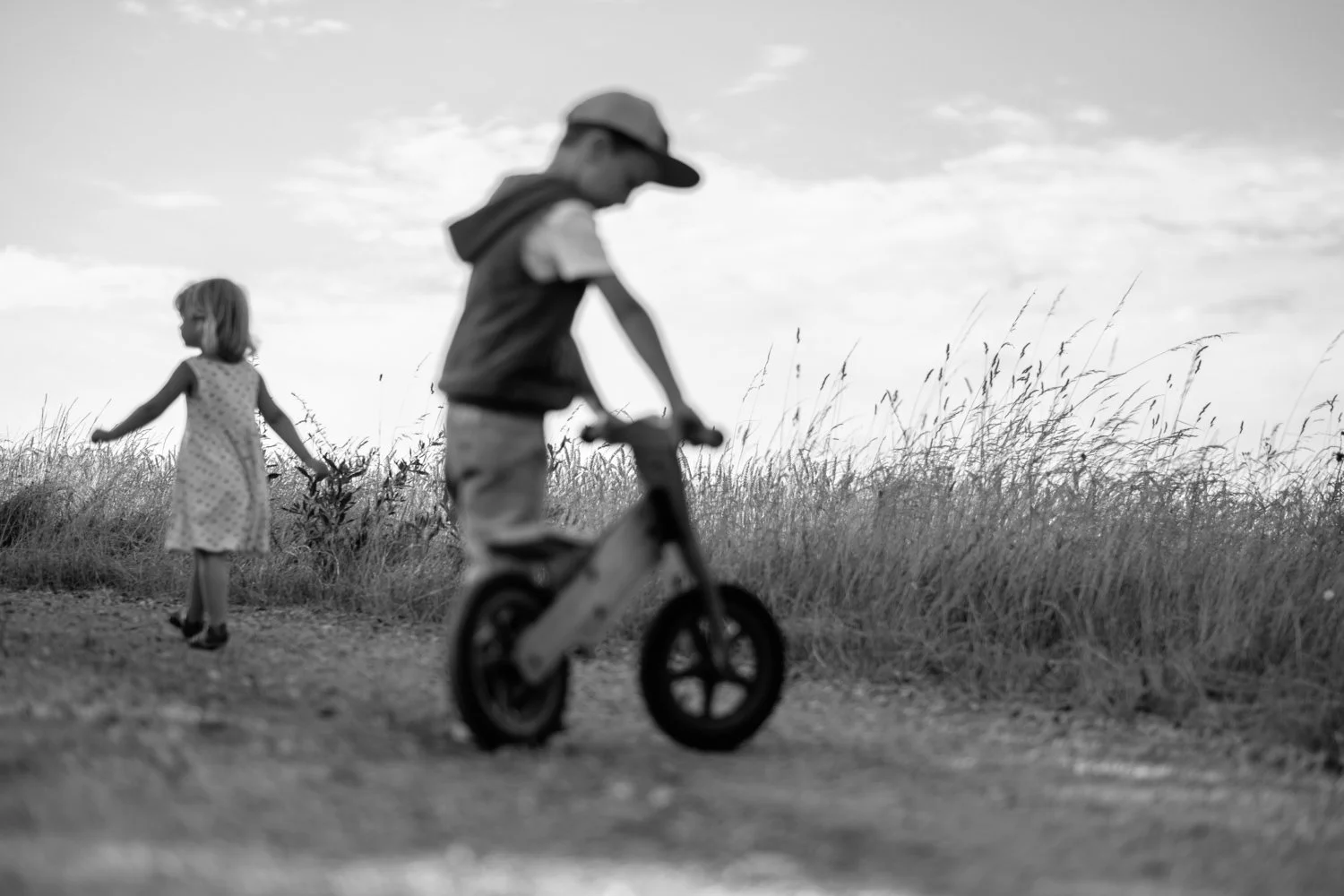 Bygg landsbyen før stormen.