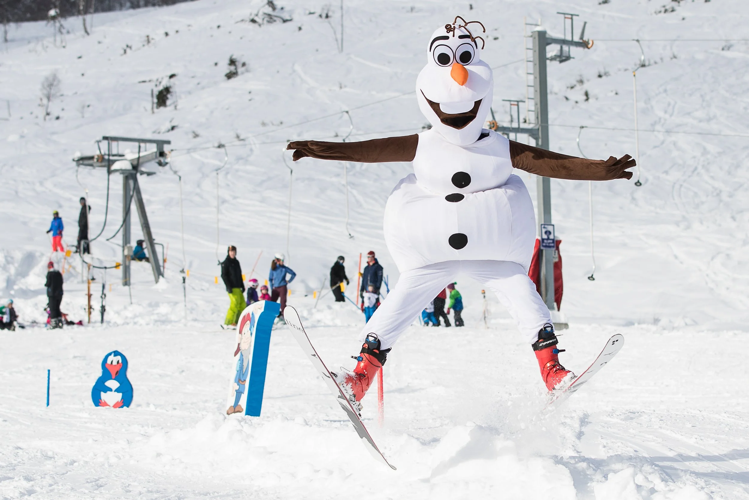OLAF SNOWMAN SOGNDAL SKIRESORT HODLEKVE FOTO HAVARD NESBO.JPG