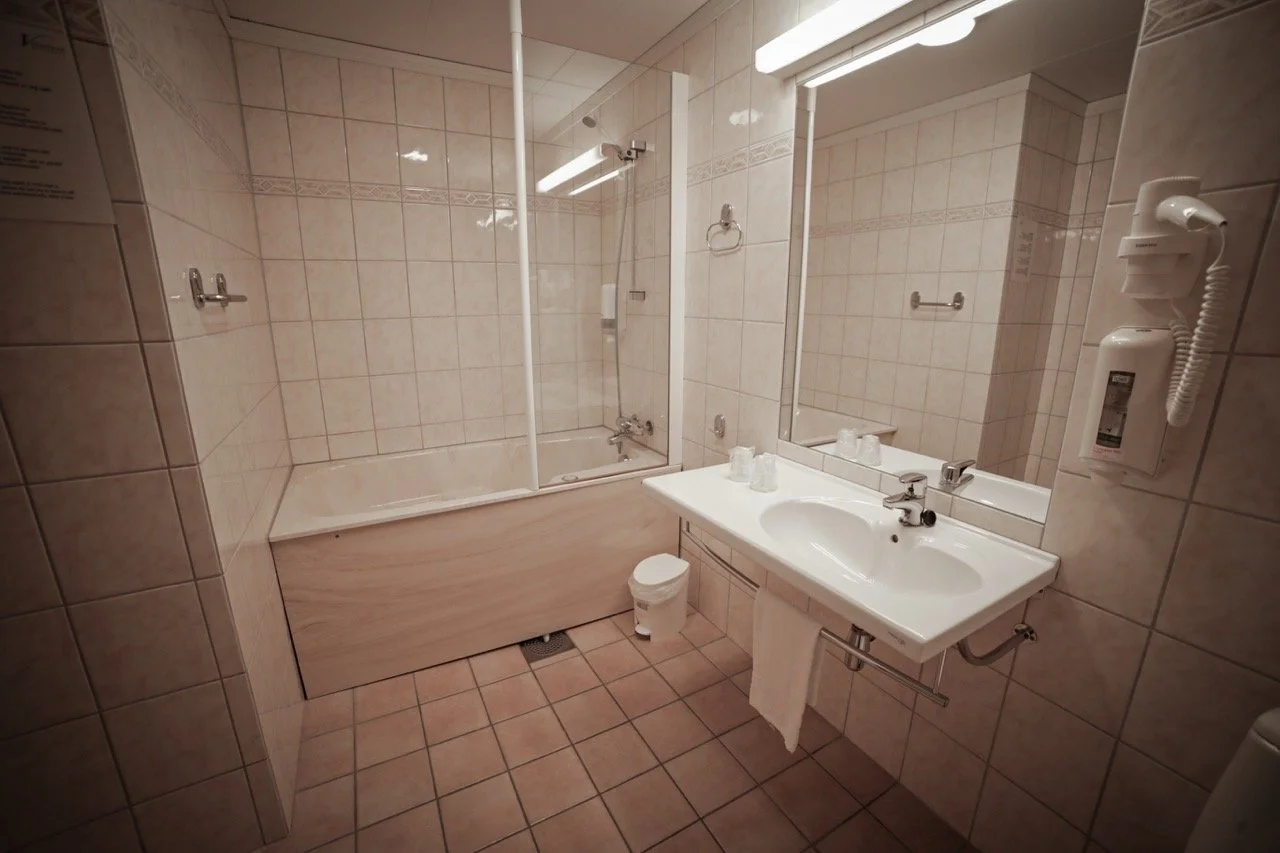 Vesterland Feriepark - Hotellrom-6 – stort.jpeg