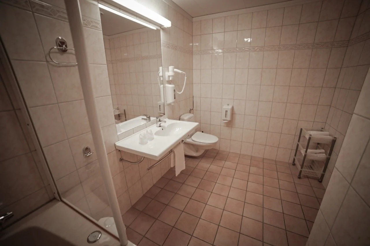 Vesterland Feriepark - Hotellrom-7 – stort.jpeg