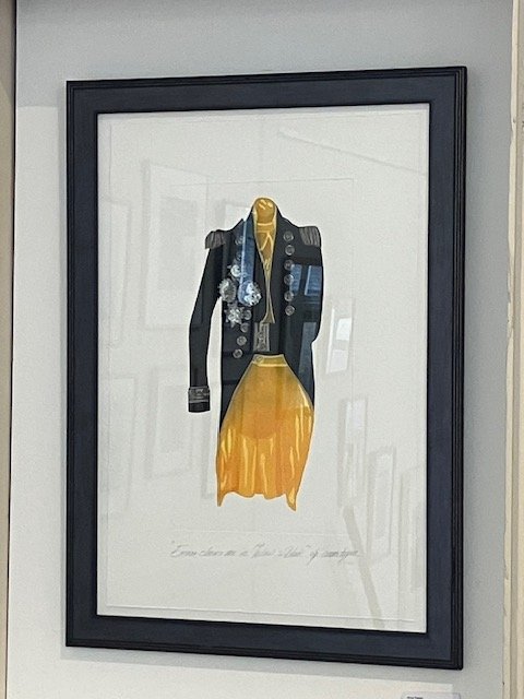 EMMA LOVES ME IN YELLOW & BLACK IN SITU