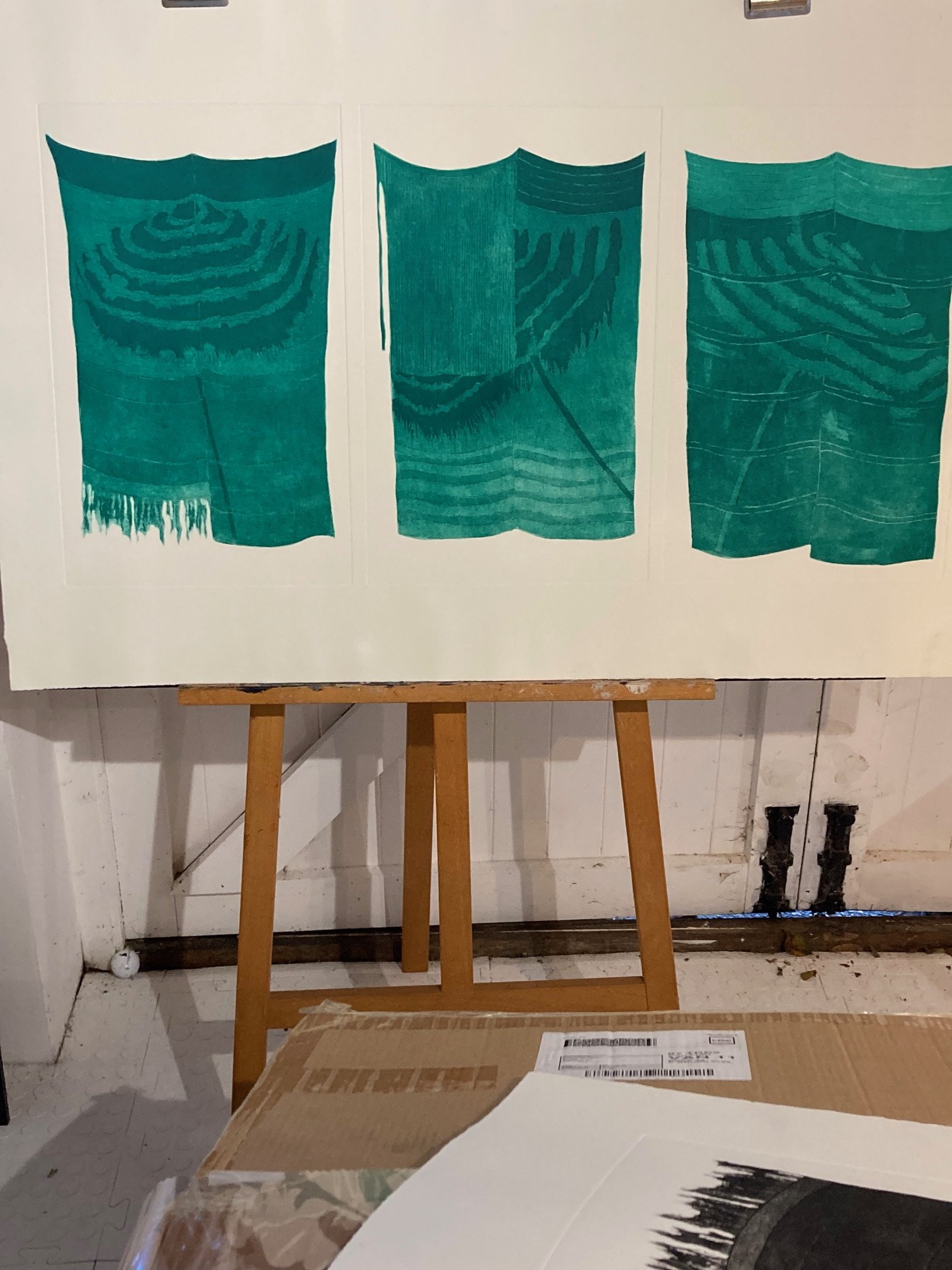 BEACH TOWELS TRILOGY IN SITU 