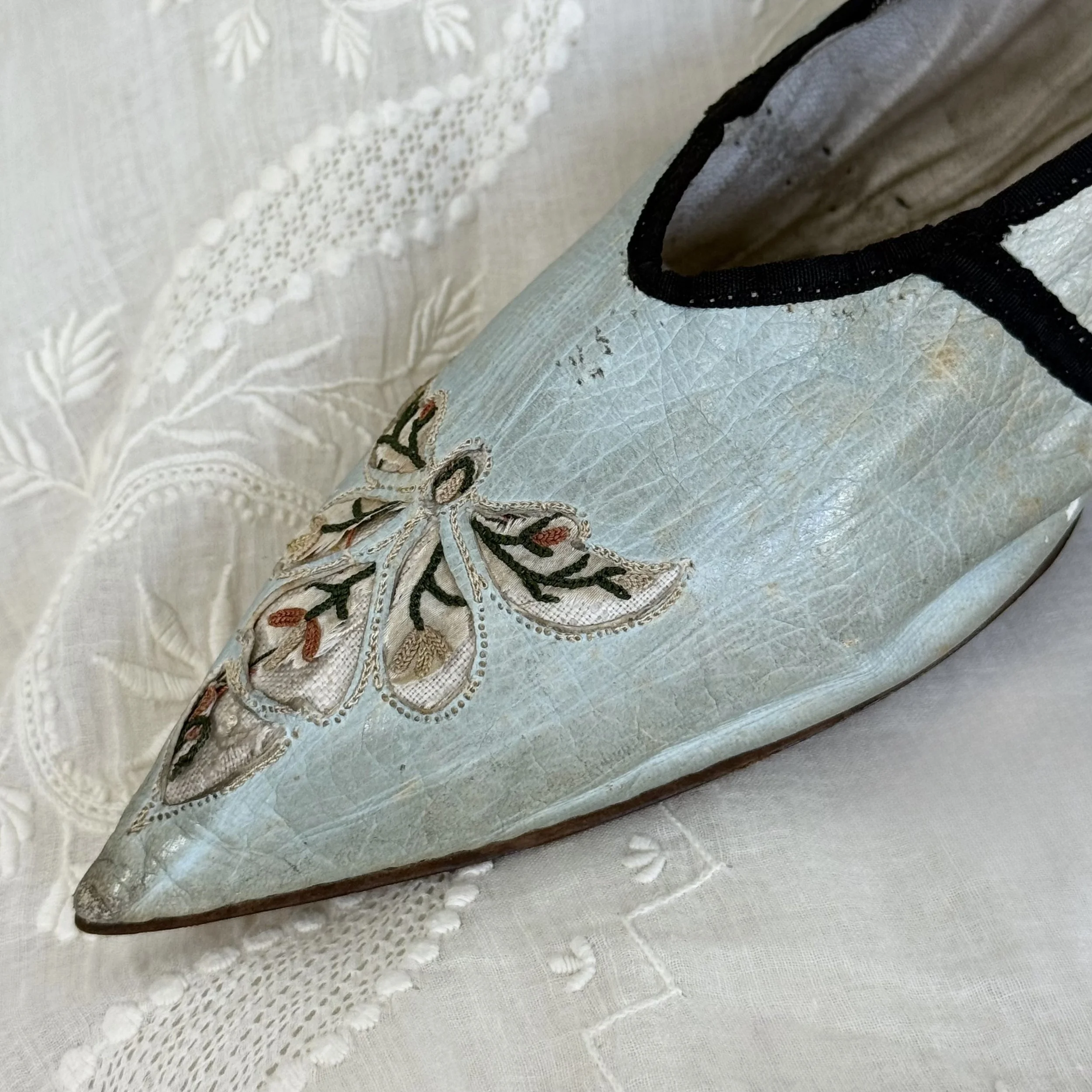 Leather shoes with tambour underlay circa 1795