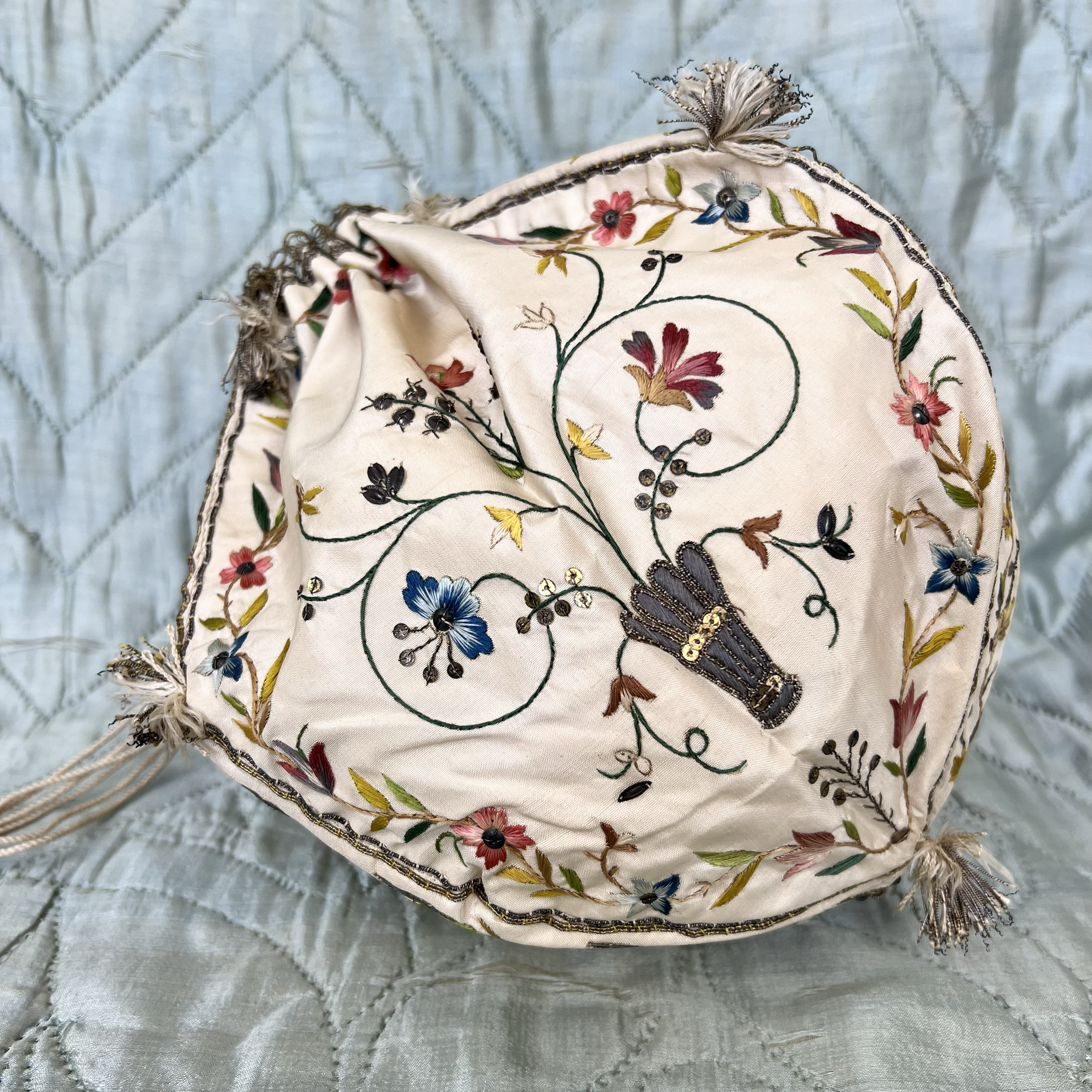 Regency embroidered silk reticule 