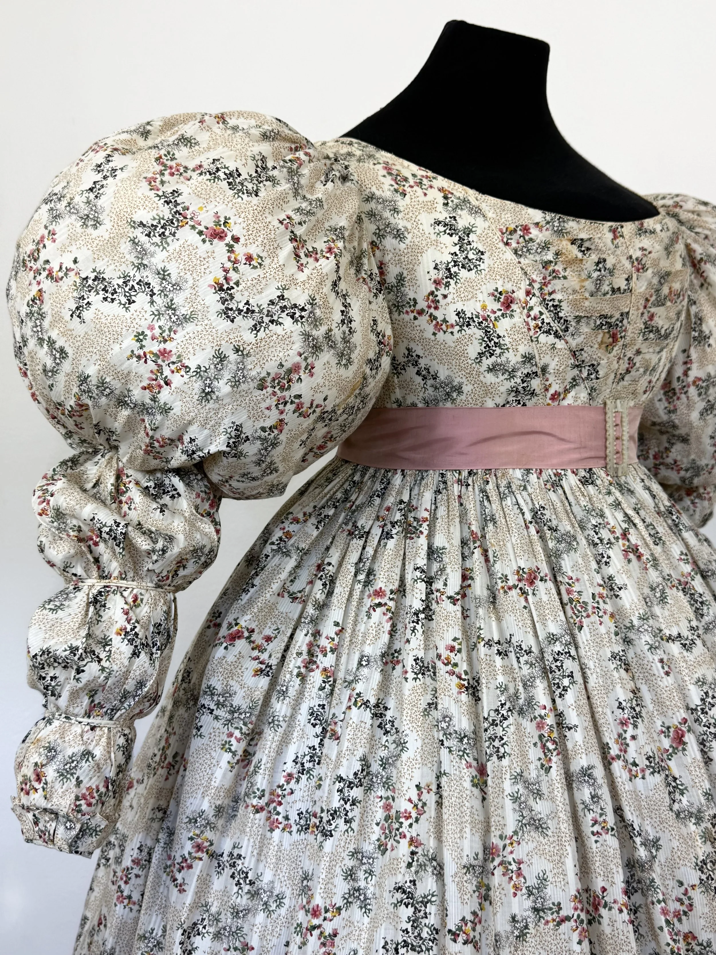 Printed cotton dress, 1830s 