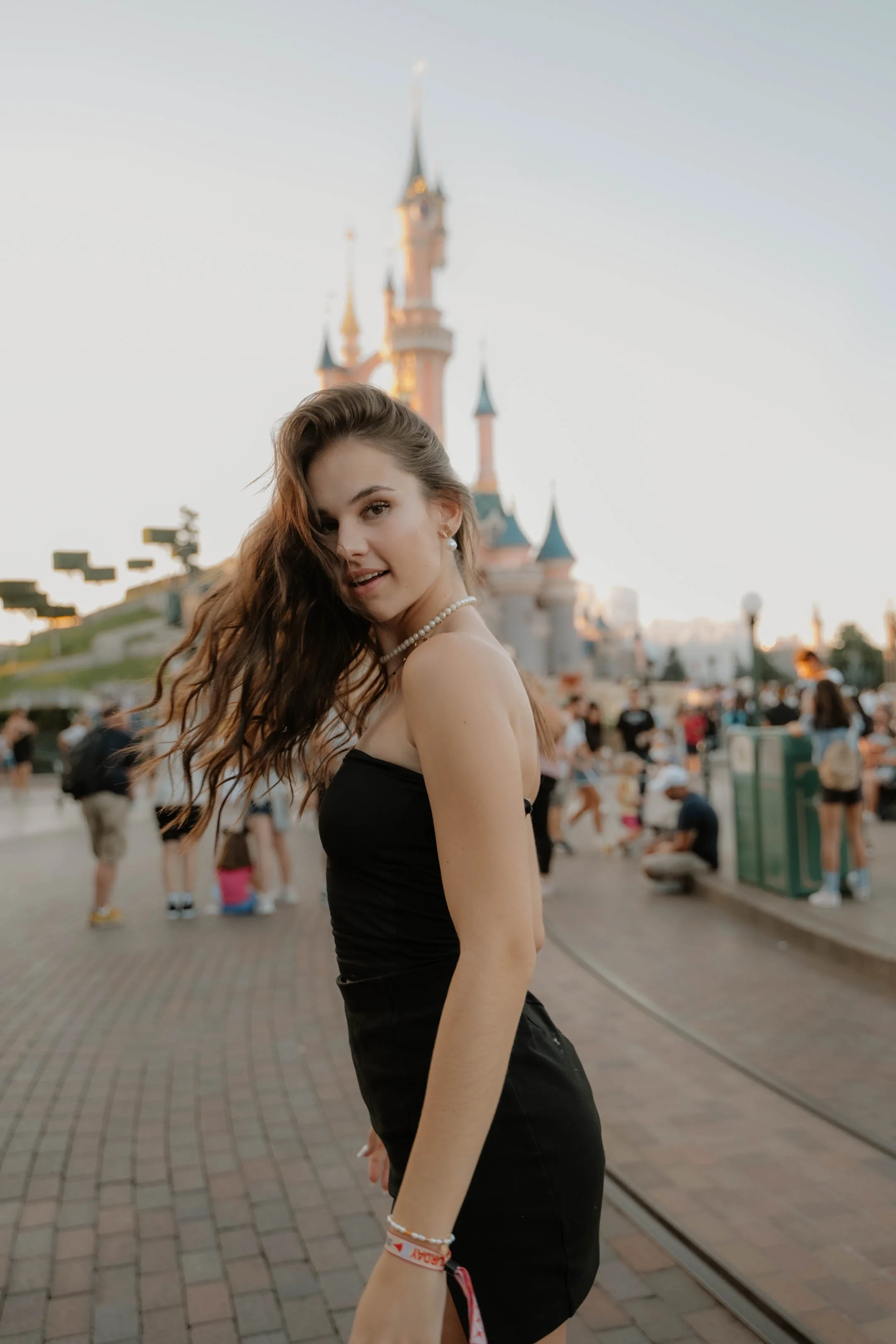 Event coverage combining photography and videography during influencer brand trip