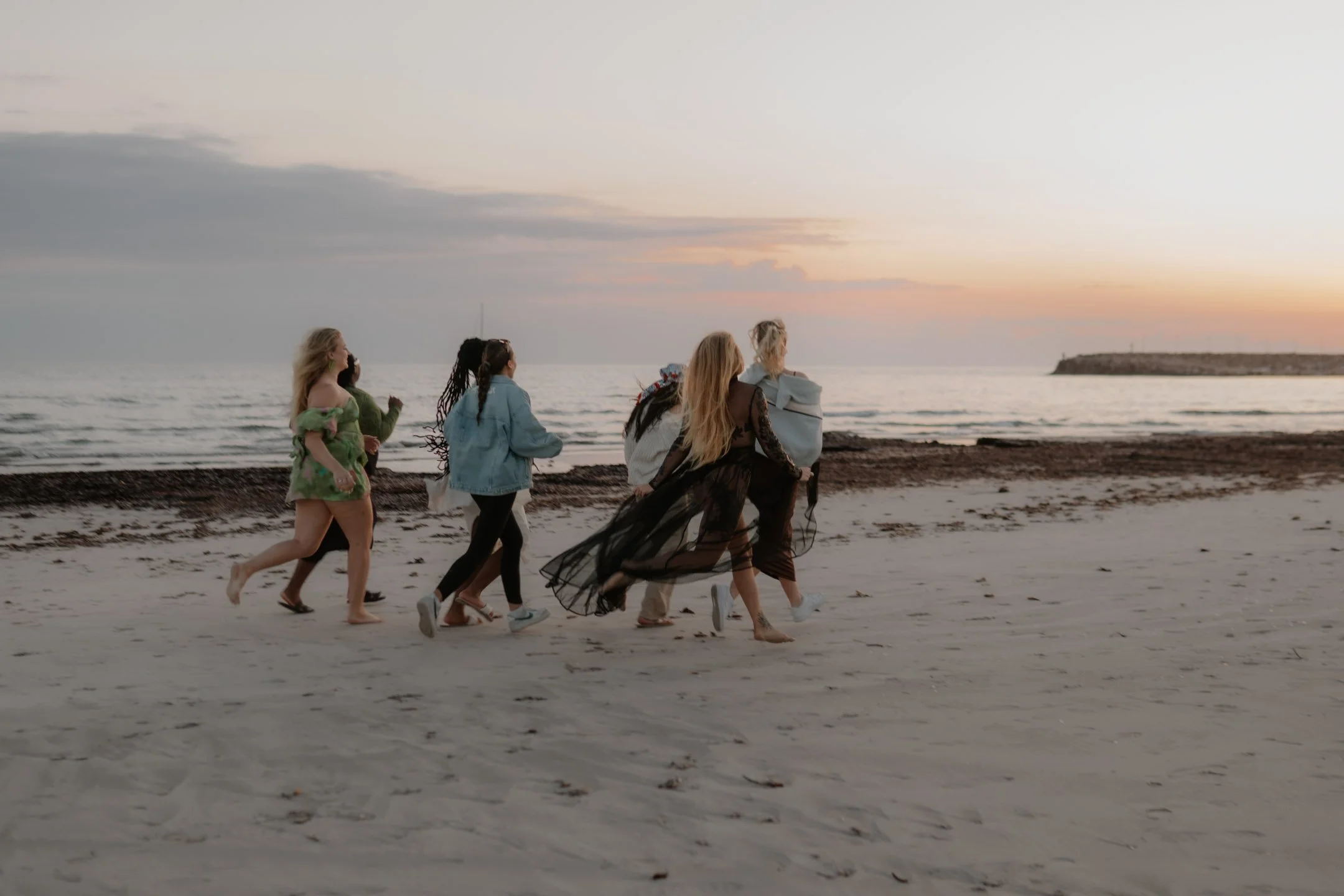 Event coverage combining photography and videography during influencer brand trip