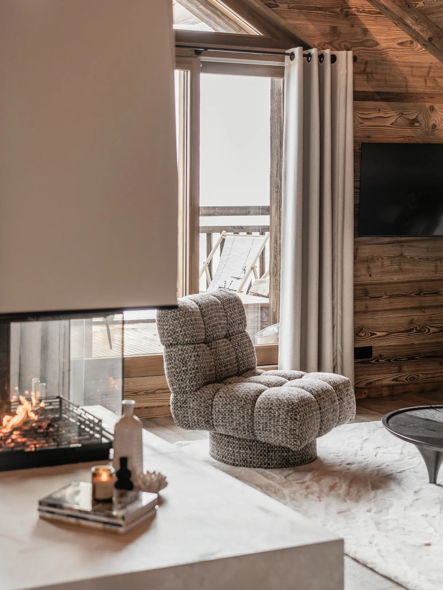 Salon du magnifique Chalet Rafaelo @rjopromotion X @lamaisondejade