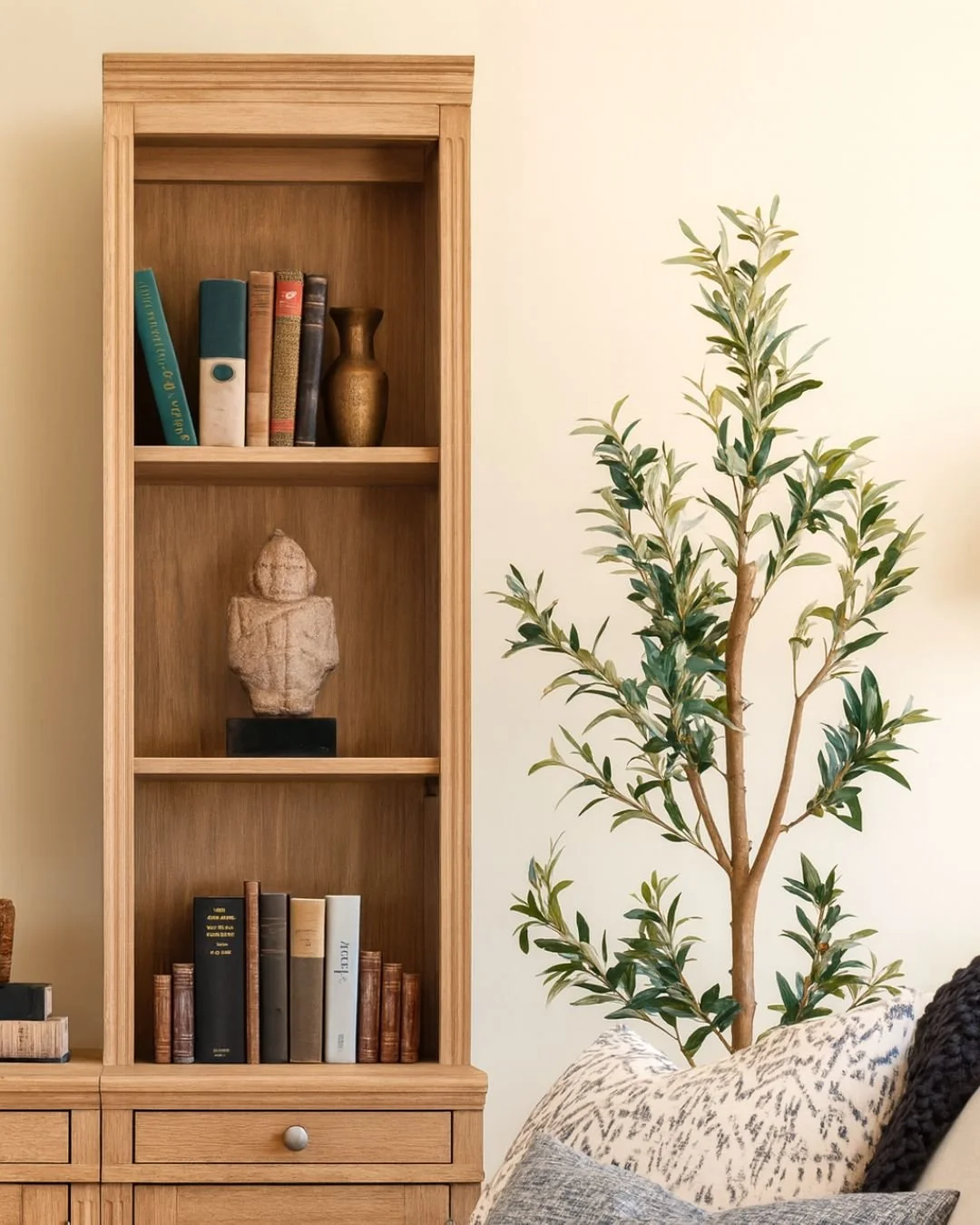 Bookshelf Styling.jpg