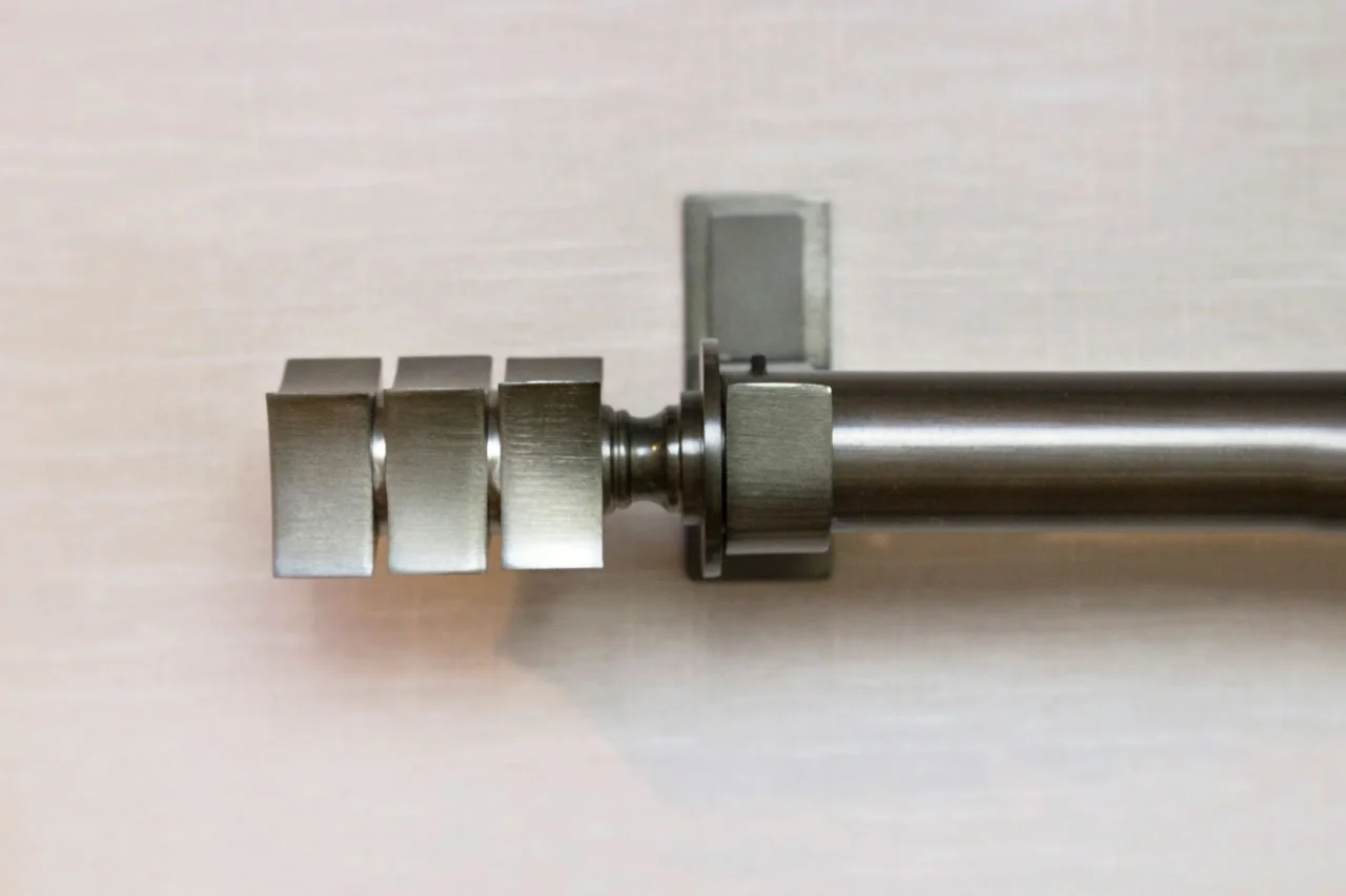 Beach Drapery_Hunter Douglas_Drapery-Hardware06.jpg