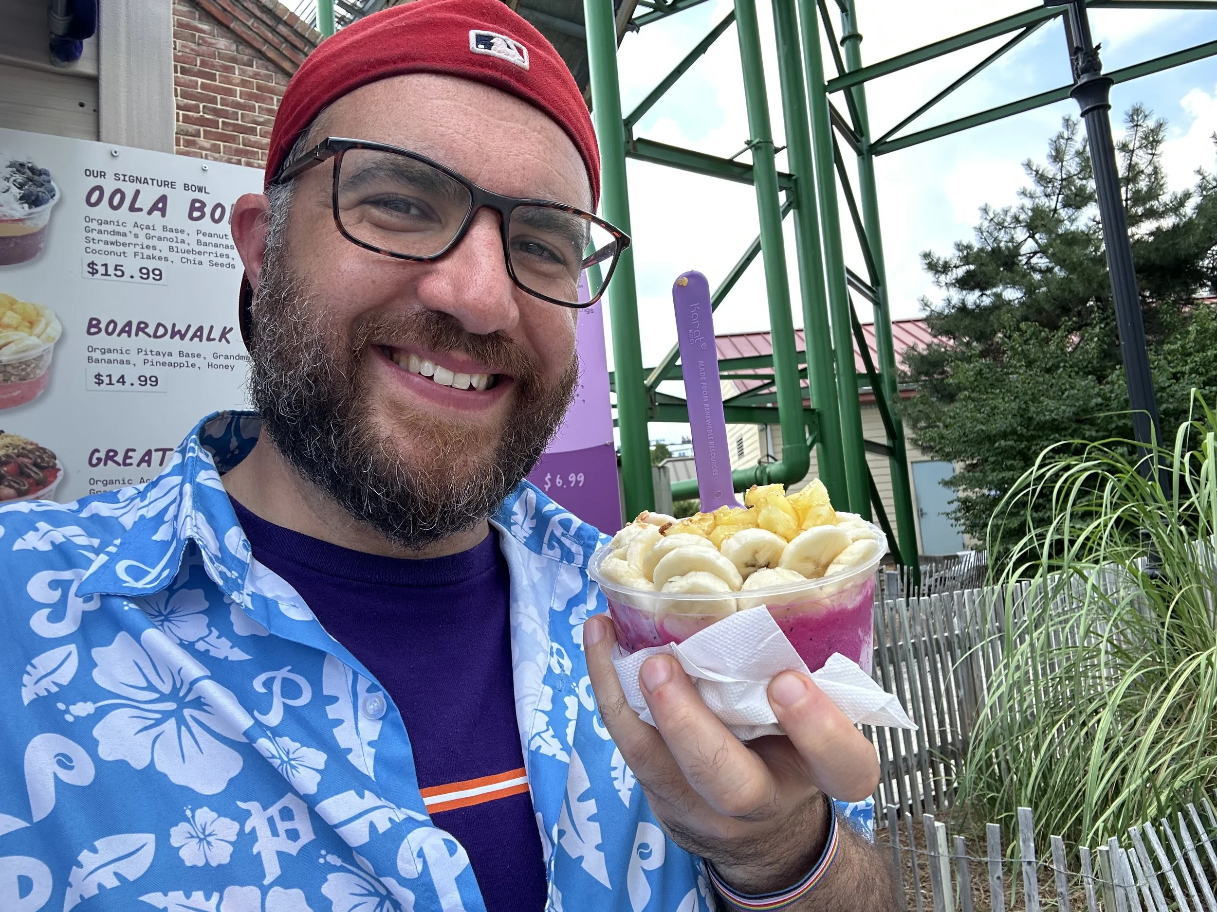 Rabbi Jeremy Gerber eating fair food