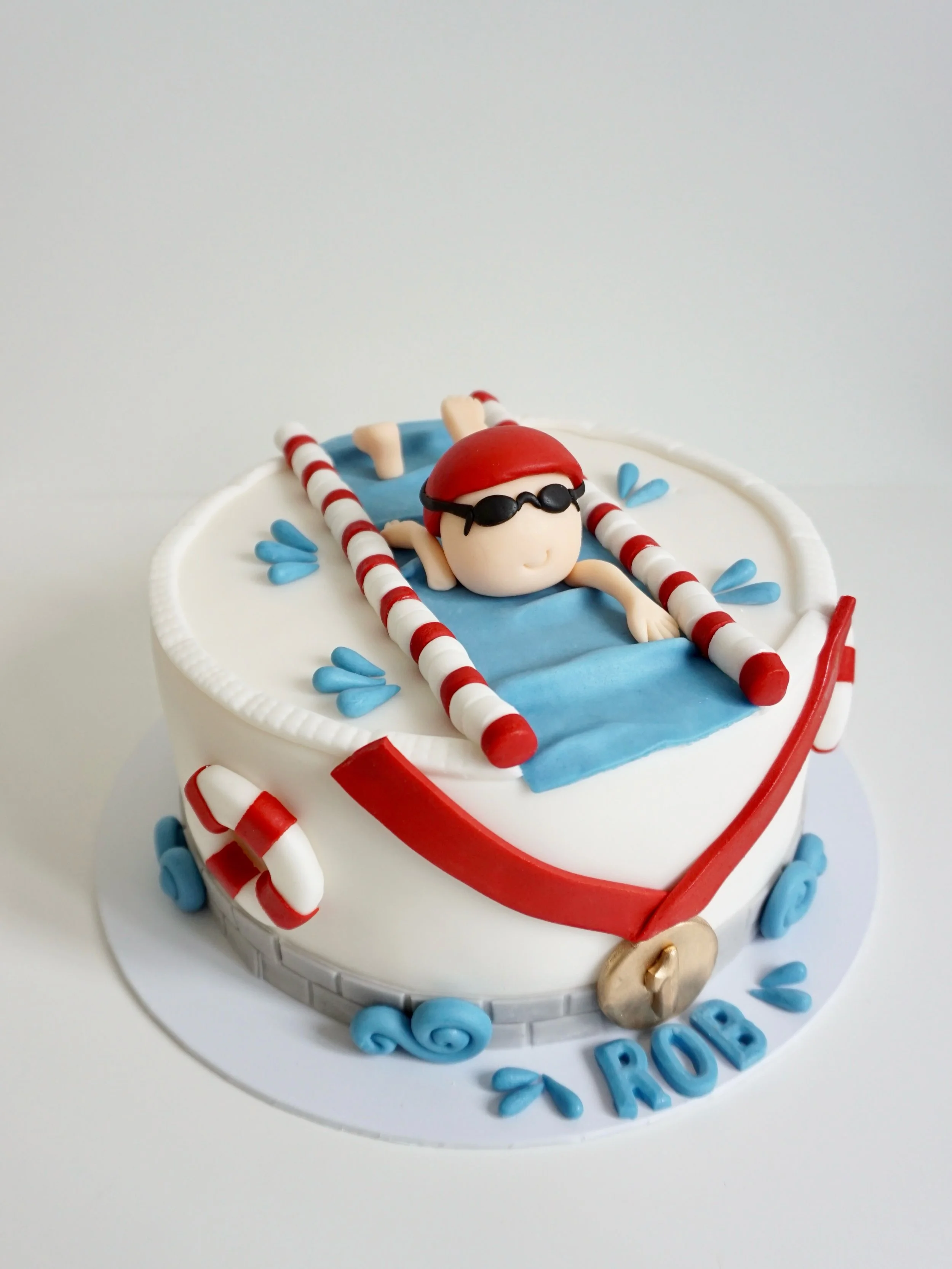 Swimming 🌊 

#fondantcake #cakeartist #cake #zurichcake #cakeartist