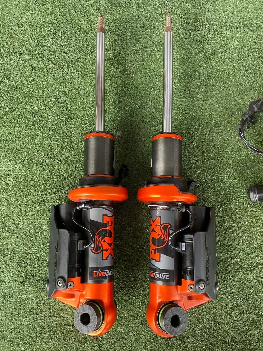 FORD RAPTER V6 โช้ค FOX คู่หน้าและคู่หลัง