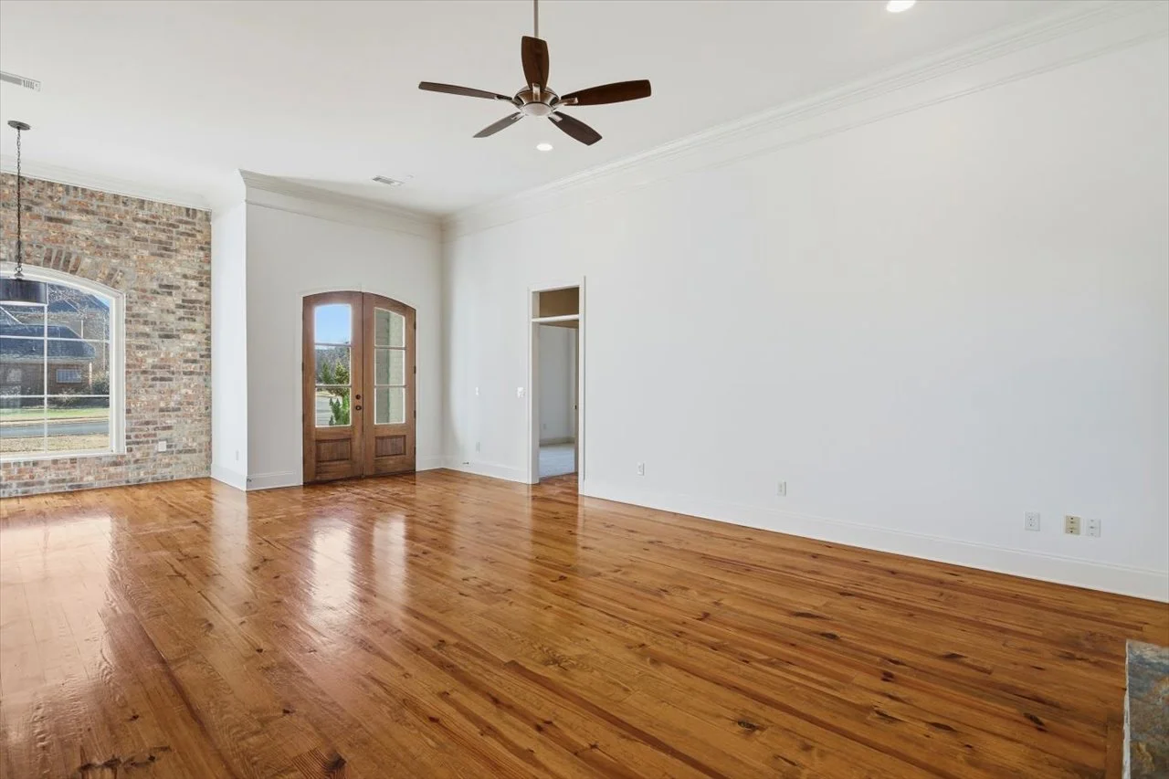 06-228 Huntington Hollow _ Home Tours MS.jpg