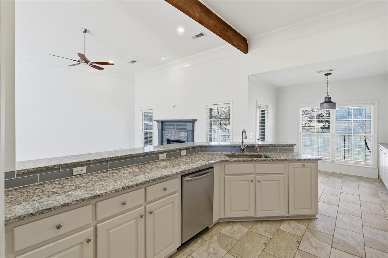 10-228 Huntington Hollow _ Home Tours MS.jpg