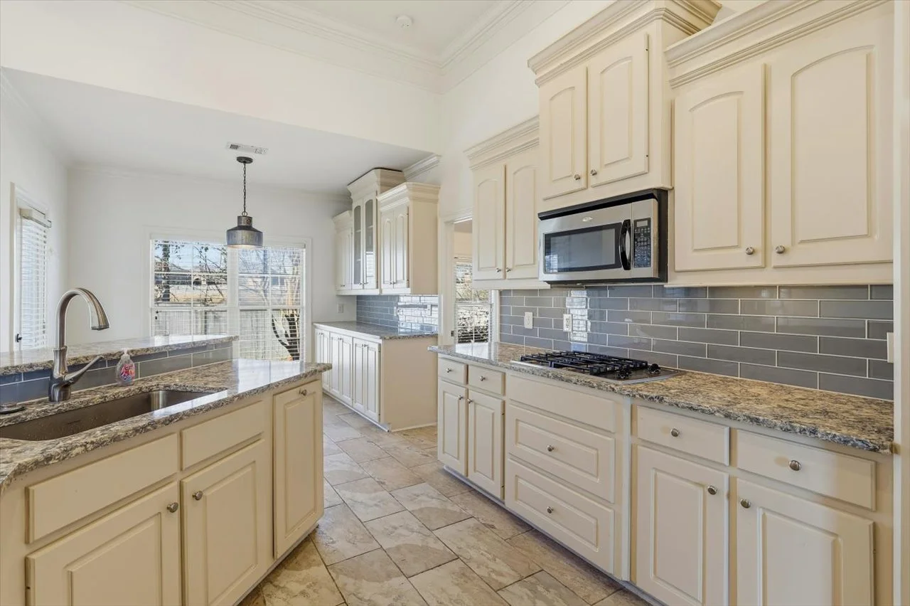 11-228 Huntington Hollow _ Home Tours MS.jpg