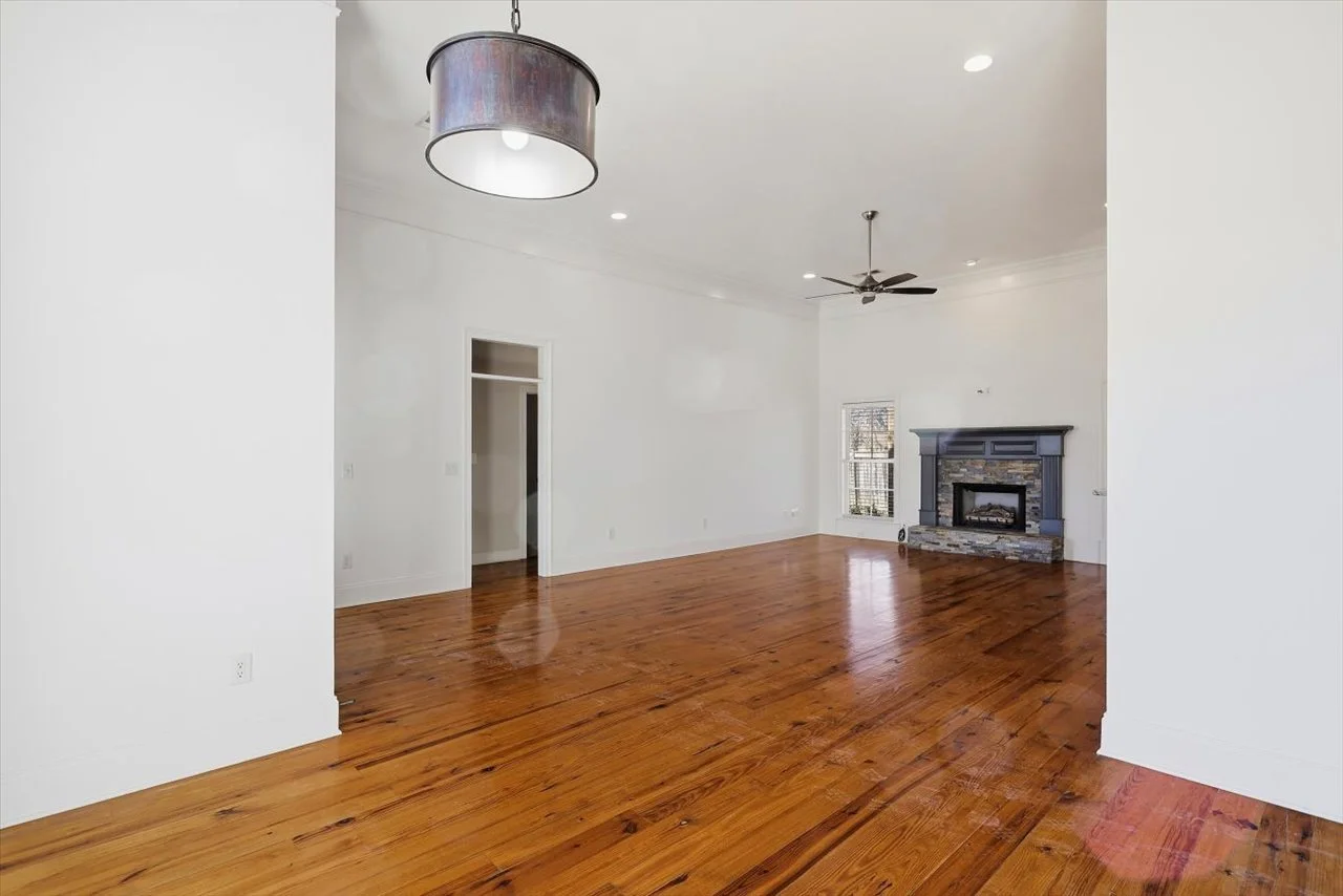 17-228 Huntington Hollow _ Home Tours MS.jpg