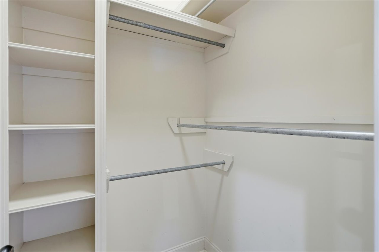 23-228 Huntington Hollow _ Home Tours MS.jpg