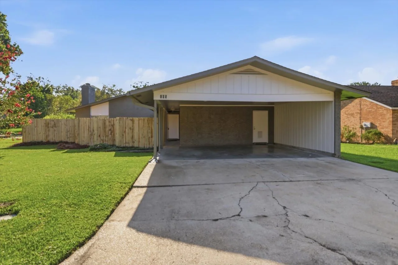 01-105 Carrie Dr _ Hometoursms.com.jpg