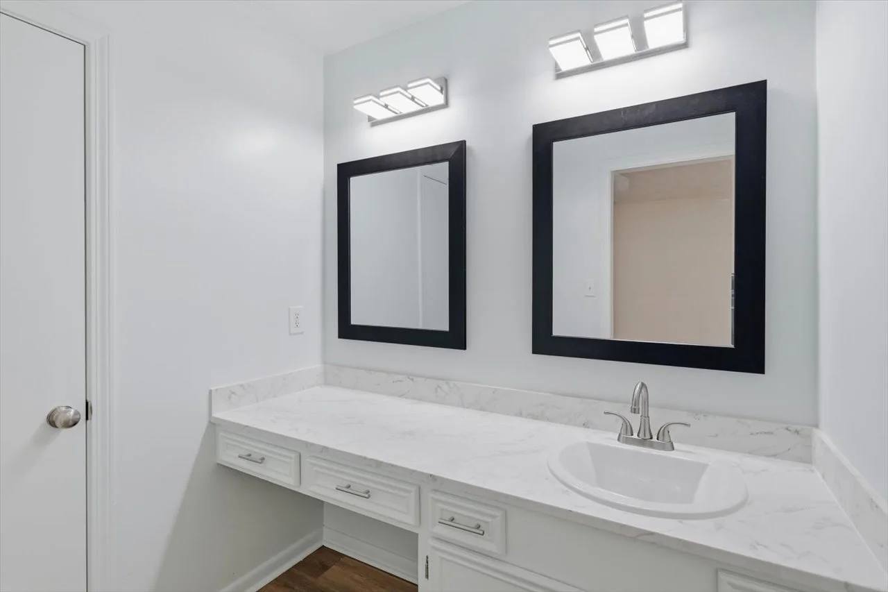 19-105 Carrie Dr _ Hometoursms.com.jpg