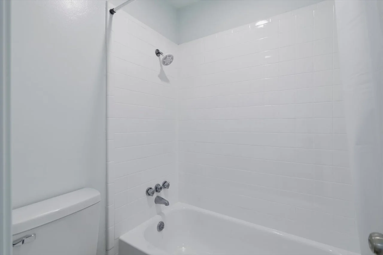20-105 Carrie Dr _ Hometoursms.com.jpg