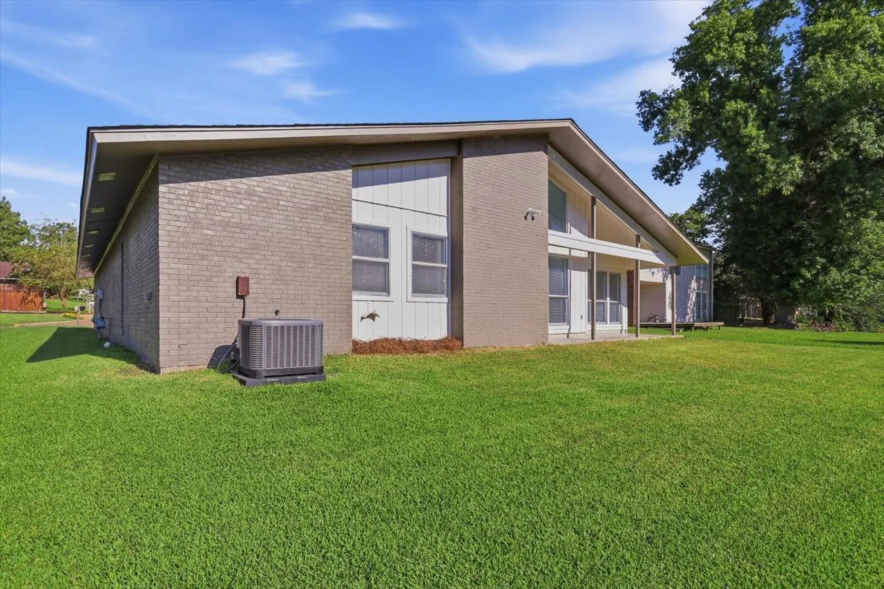 26-105 Carrie Dr _ Hometoursms.com.jpg