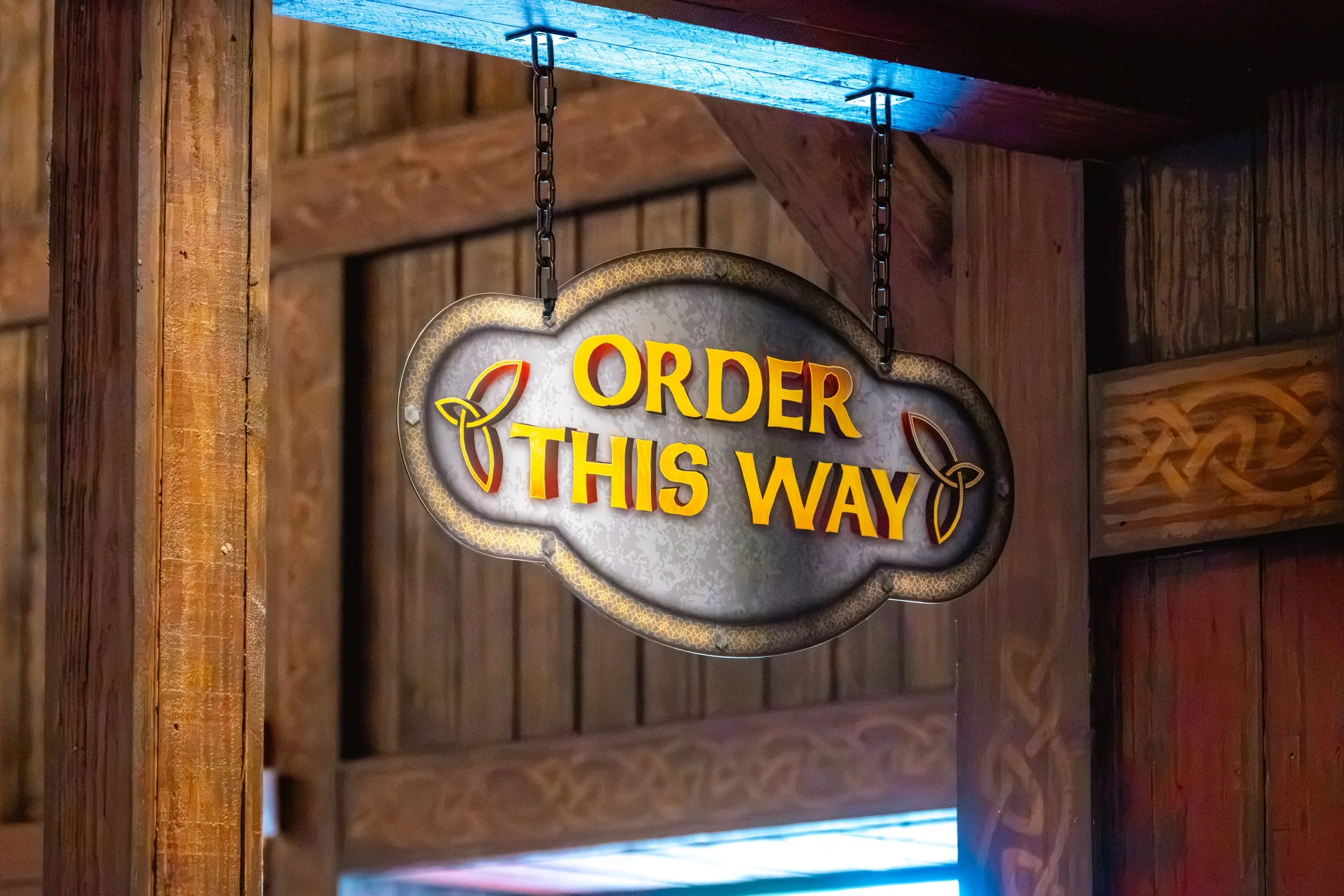 Paultons-Park-2026-Valgard-Vikings-Feasting-Hall-Restaurant-Signage-10.jpg