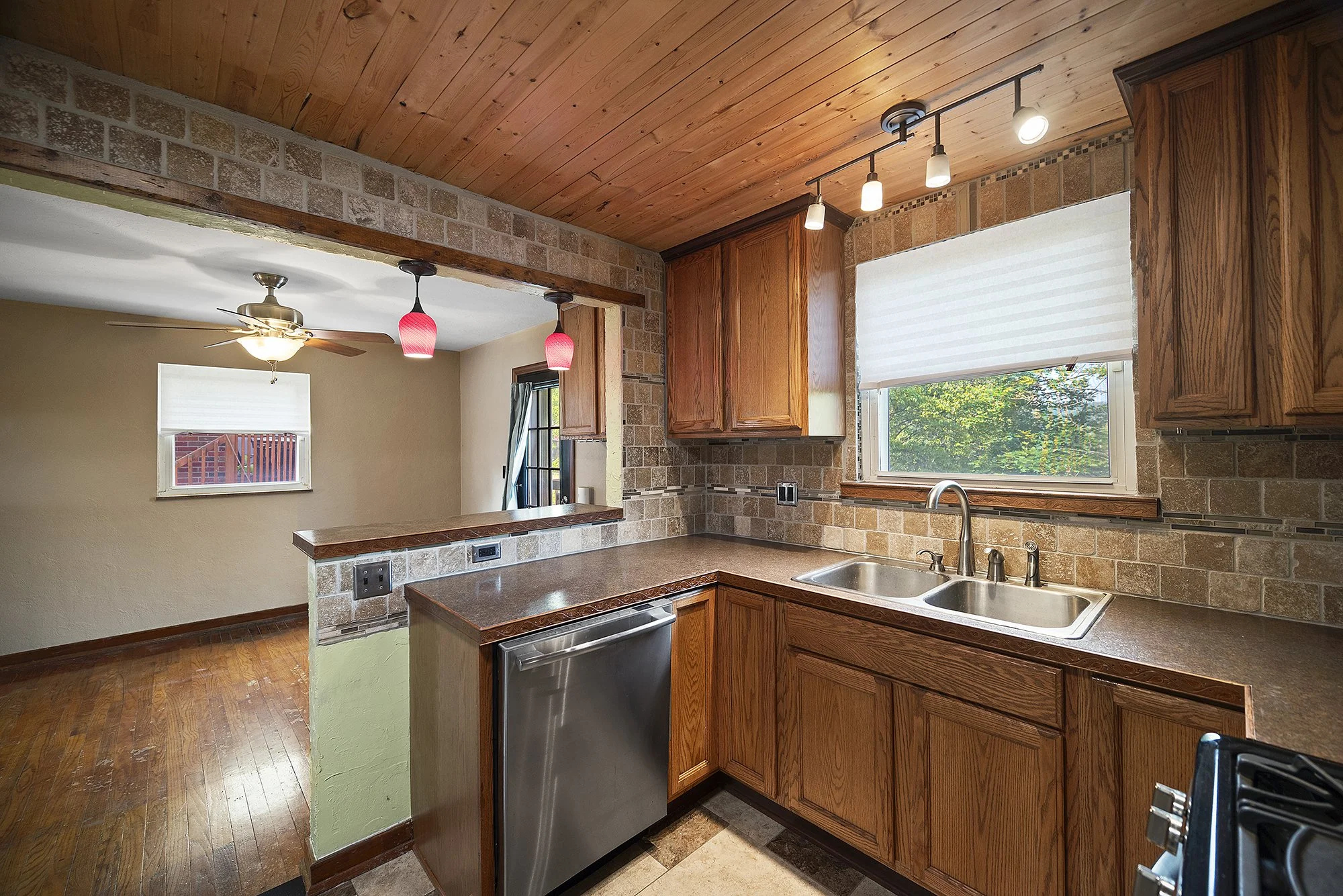 933WashingtonSt_19.jpg