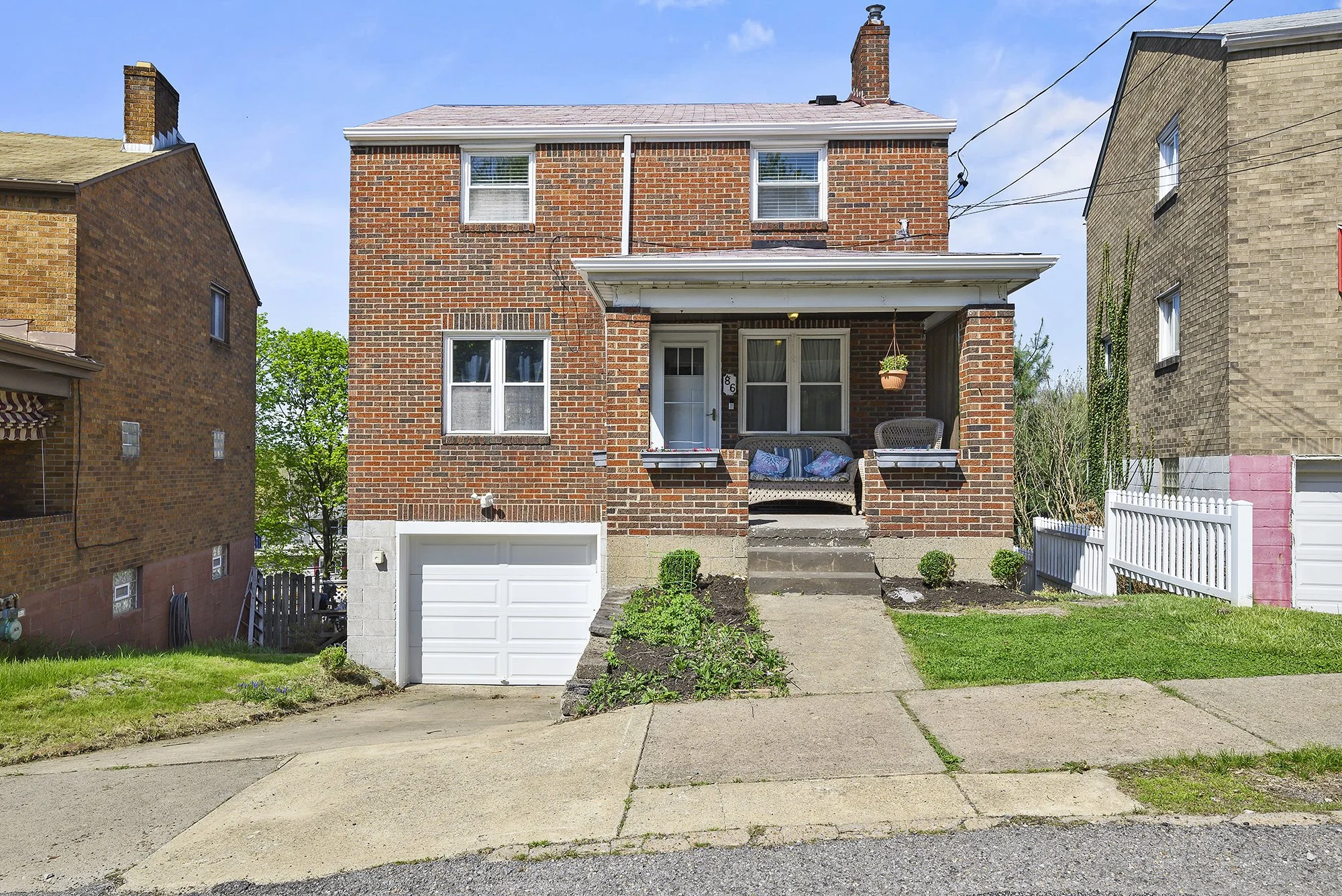 86MtVernonAve_01.jpg