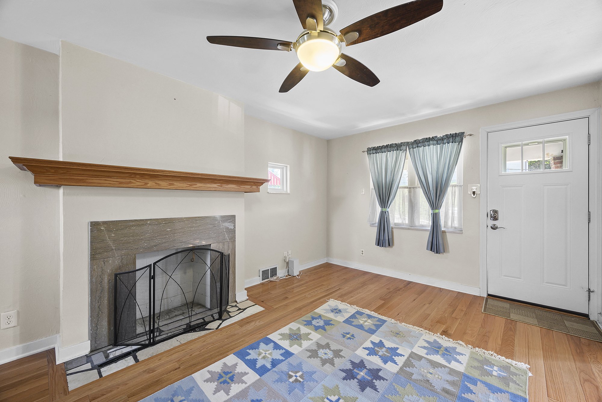 86MtVernonAve_08.jpg