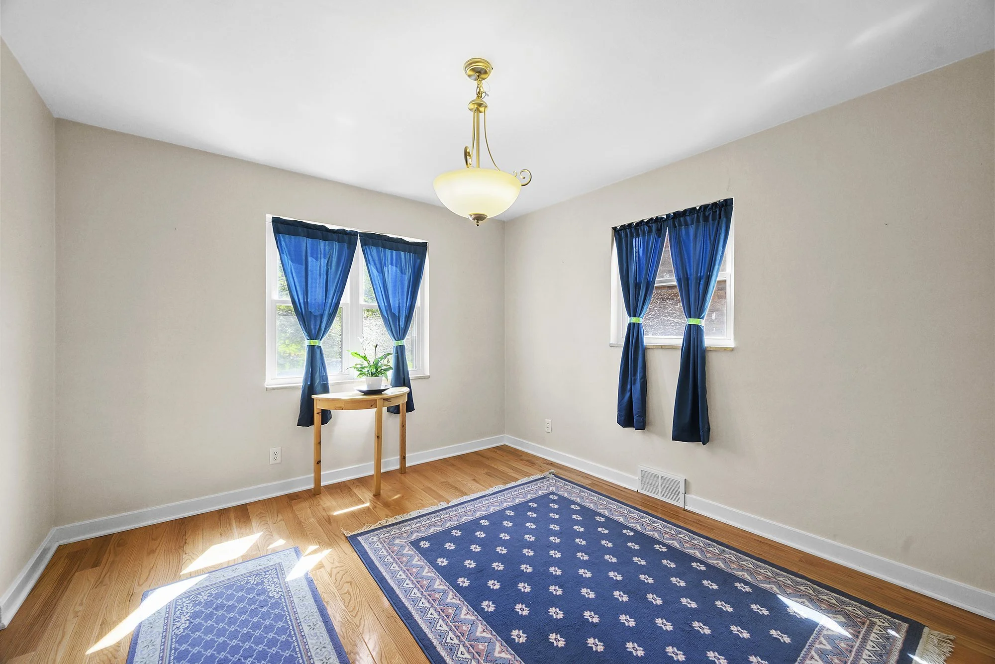 86MtVernonAve_19.jpg