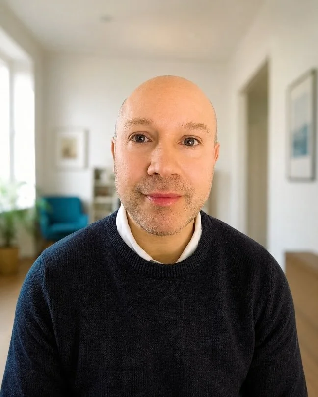 jody dyes therapist headshot.