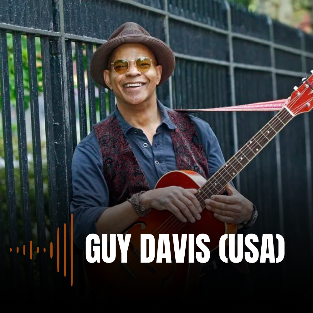 AMERICAN FOLK MUSICIAN