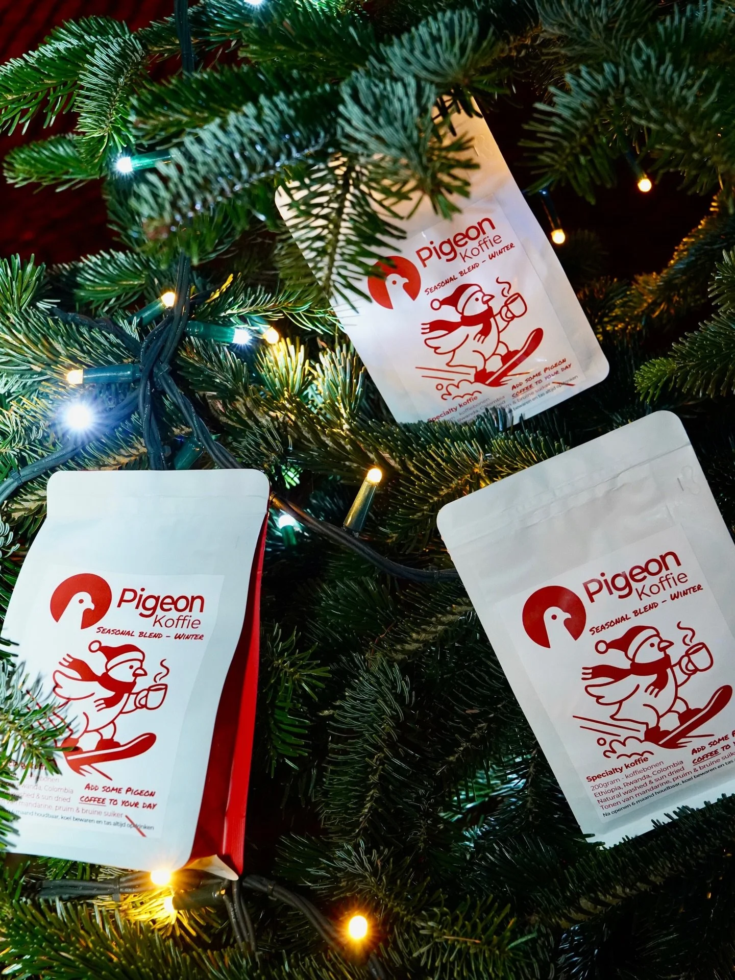 Last minute kerstcadeau stress? 🎄
Stuur ons een berichtje en wij zorgen dat je je zakje Pigeon koffie nog v&oacute;&oacute;r kerst in huis hebt ☕️

Nu voor &euro;13 i.p.v. &euro;15

Vers gebrand, met liefde samengesteld en perfect om onder de kerstb