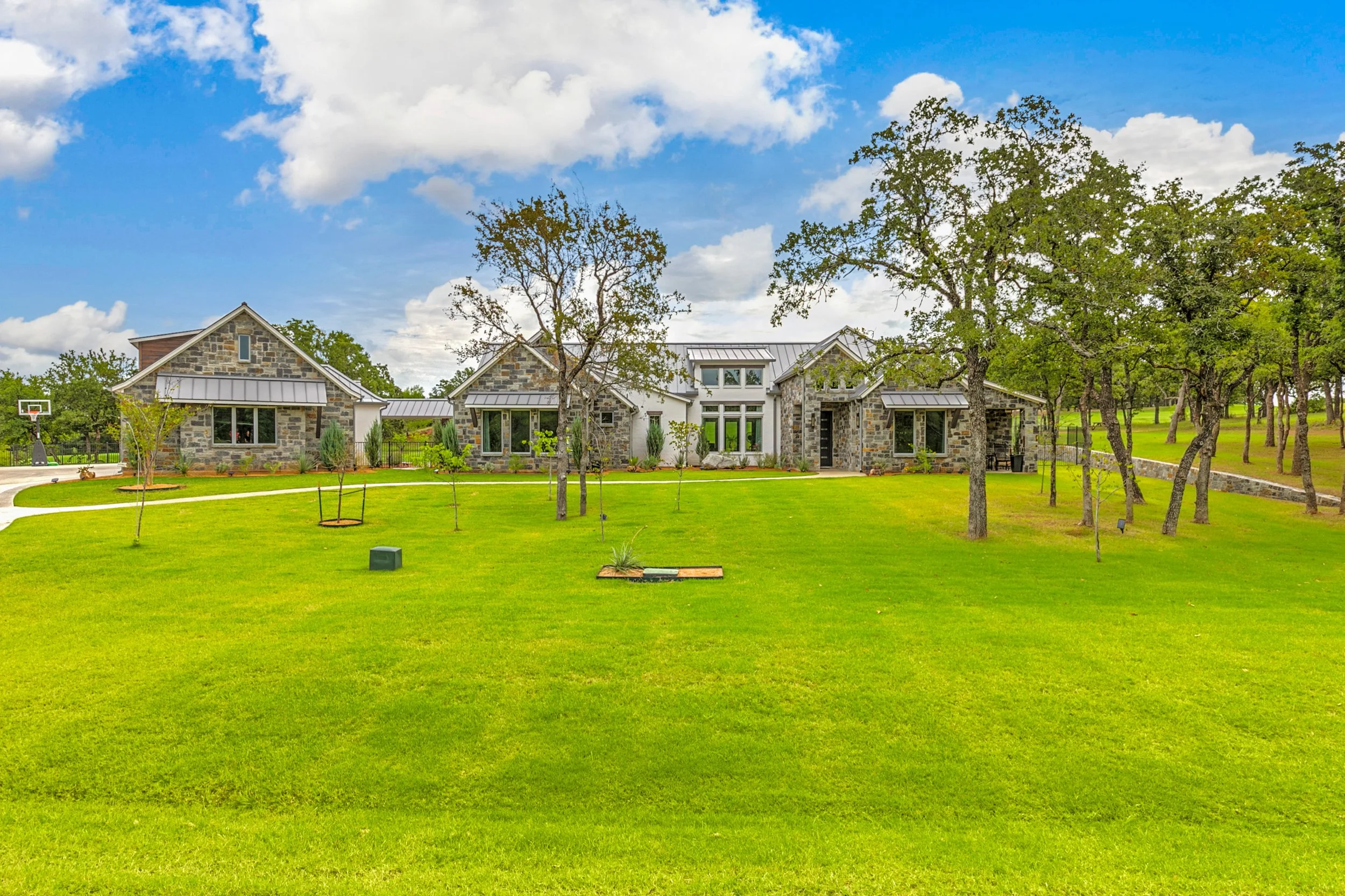 692 S. Sugartree Drive-2.jpg