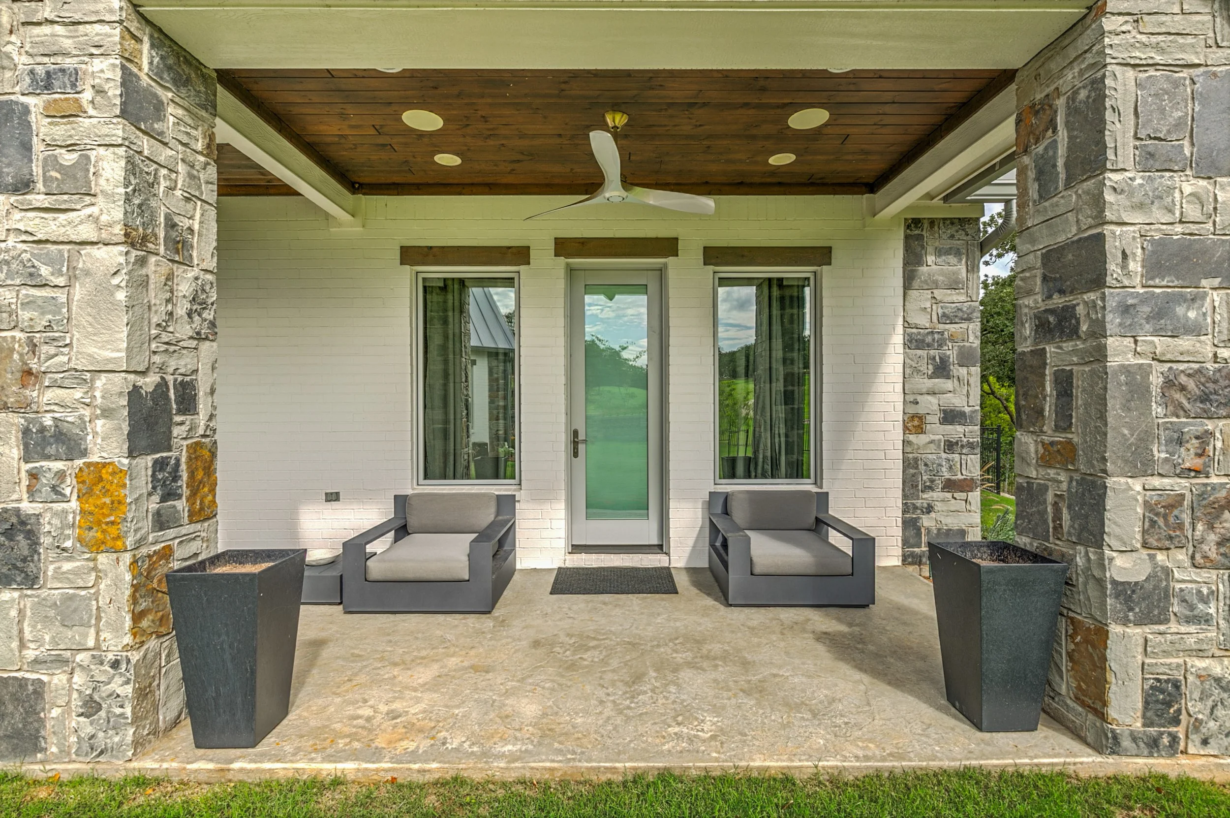 692 S. Sugartree Drive-9.jpg