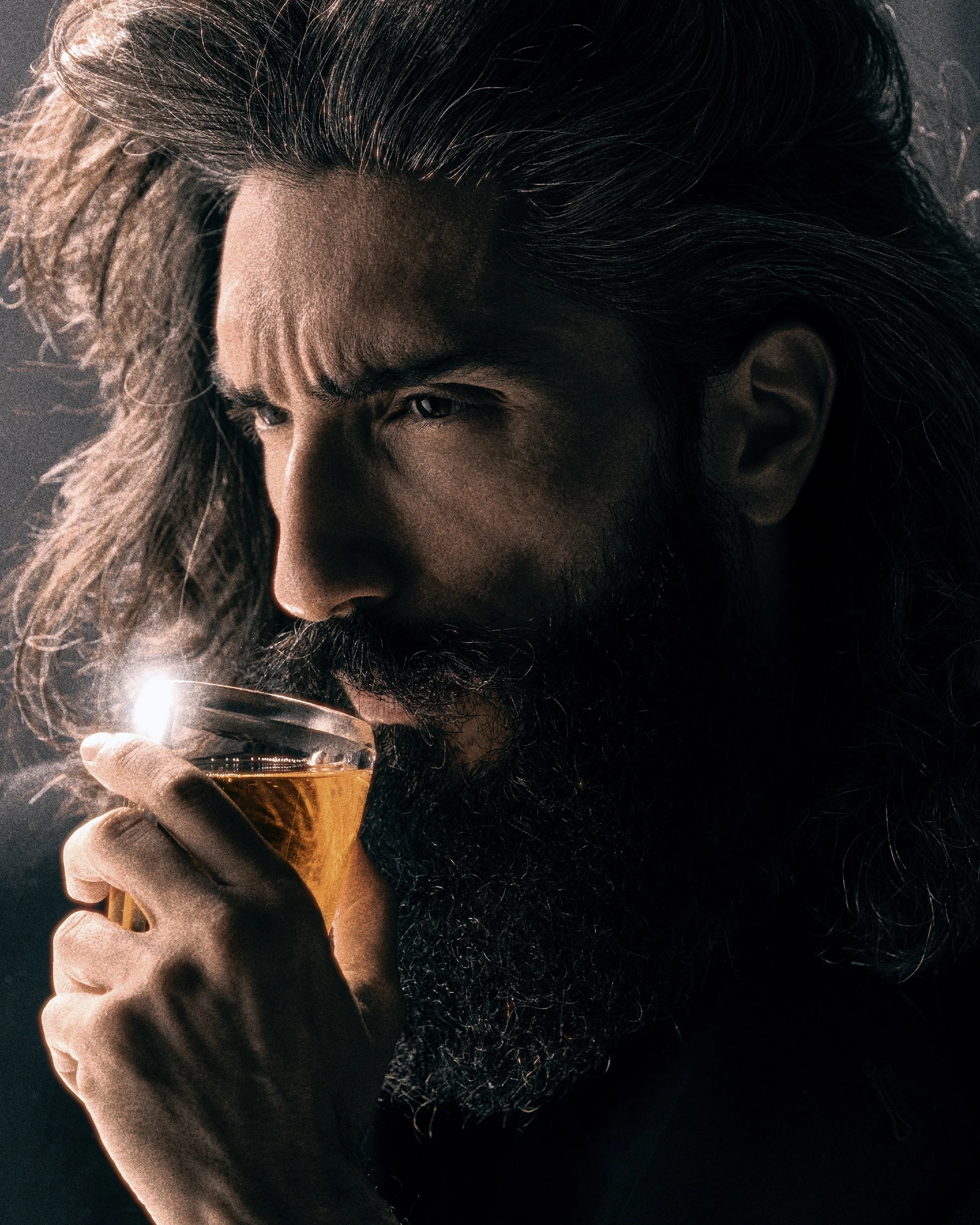 LOW LIGHT. SLOW FIRE.

Dragon Whisky in Baccarat crystal.

Amber glows against the dark. Dried fruit. Dark chocolate. Sherry warmth. Smoke trailing at the edges.

Twelve years of patience.

One slow moment of release.

Nothing hurried. Nothing fully 