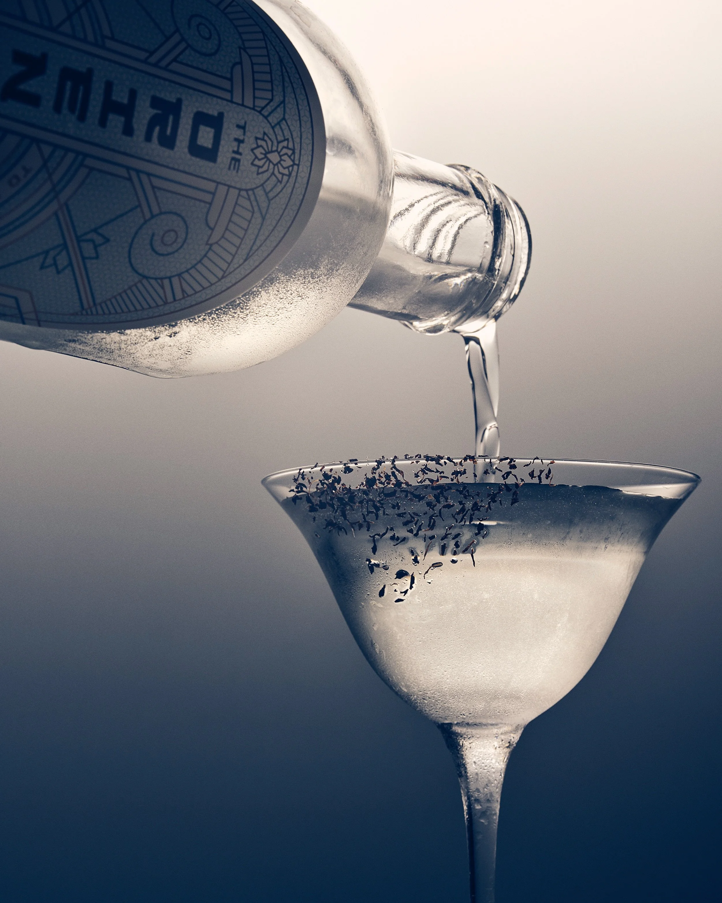 WHERE ORIGIN BECOMES RITUAL.

Cold glass. A slow, silken pour.

The spirit gathers at the lip, stretches, then falls with the same measured weight it carries across the palate.

Creamy in texture. Herbaceous in character. Quietly aromatic.

Origins V
