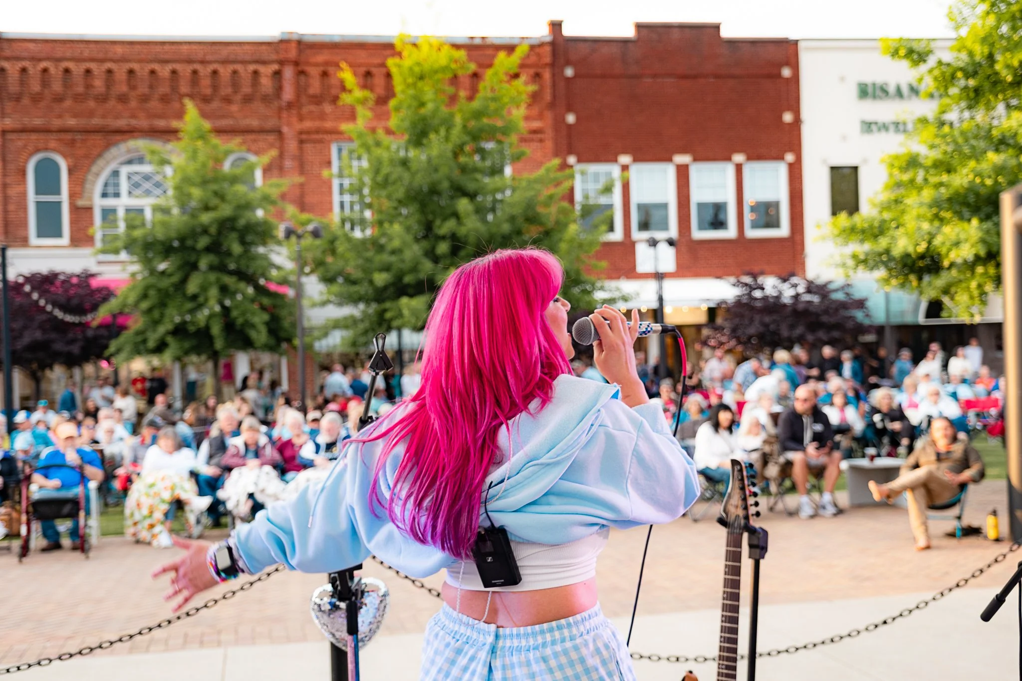 FLORENCIA &amp; THE FEELING: THE SAILS; HICKORY, NC