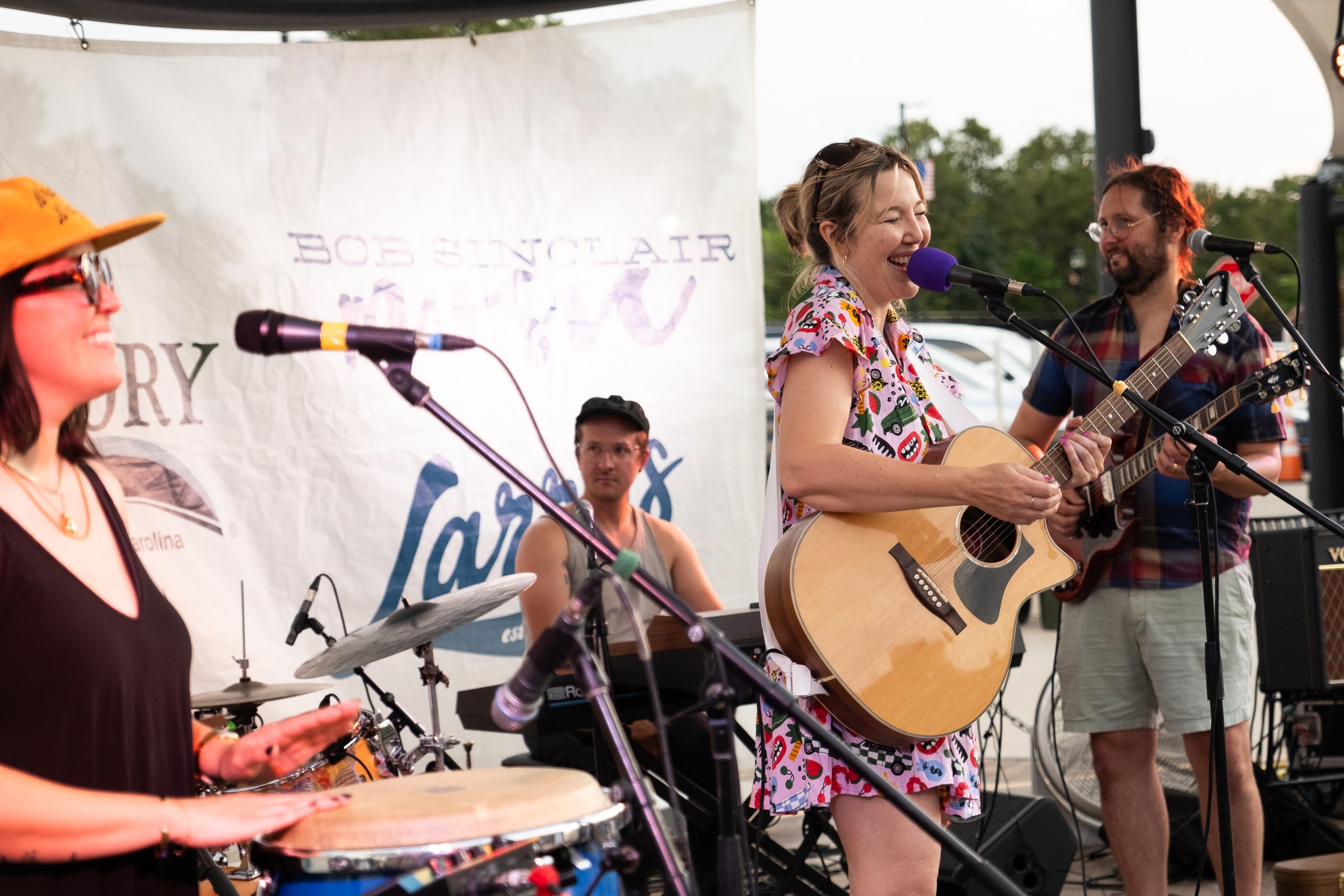 DULCI; LIVE AT THE SAILS