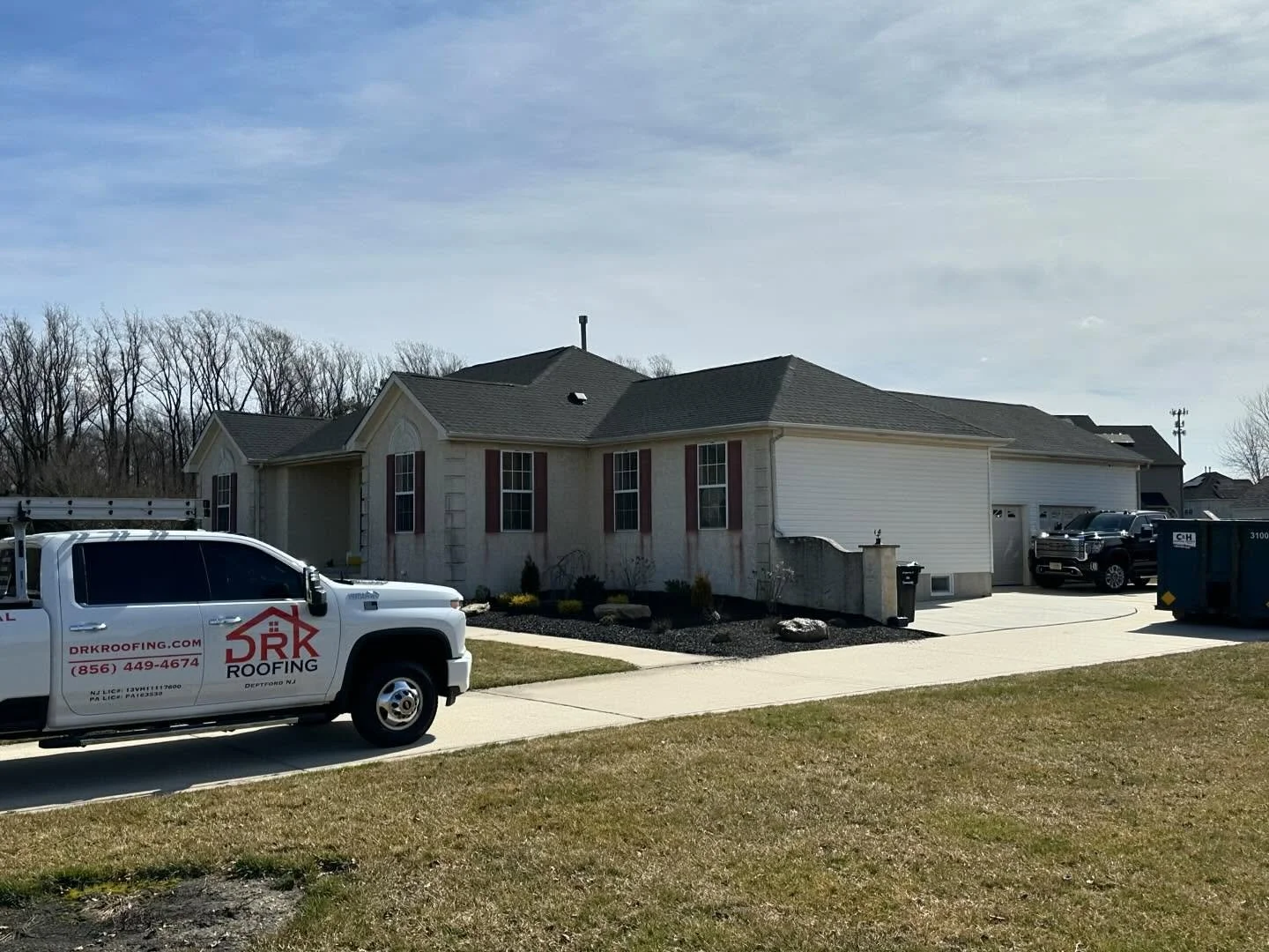 As the rain continues for the next few days, don&rsquo;t let a leaky, aged or deteriorating roof ruin your spring!

Just as this home received a Brand New GAF Roofing system by our team of professional roofing installers, your home can too!🏡

Our es