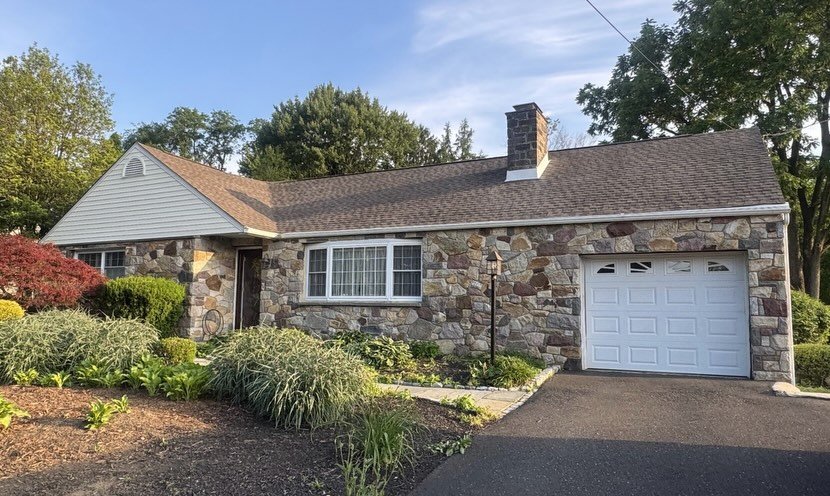 🏡 Another Beautiful Roof Completed in Lansdale, Pennsylvania! 🏡

We recently finished this stunning new roof featuring GAF Timberline HDZ shingles in the popular Barkwood color. This warm, classic color adds curb appeal while providing the durabili