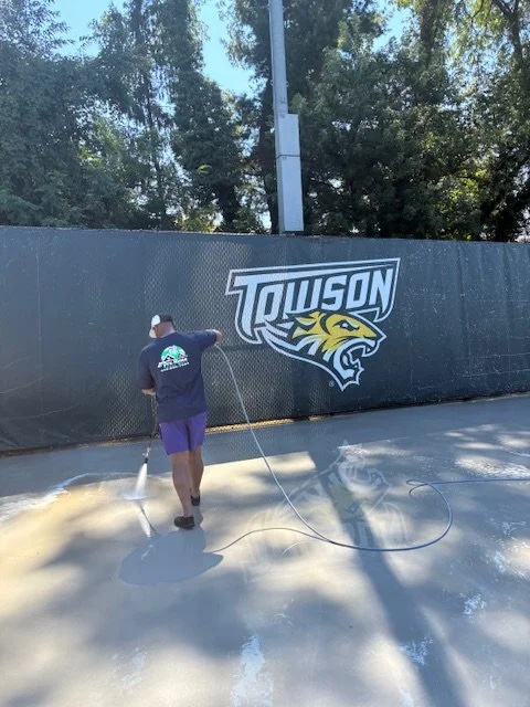 soft washing of tennis courts